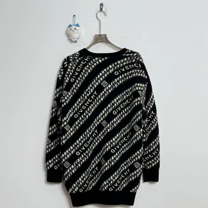 Givenchy Givenchy Black and White Bullet Screen Printed Logo Cardiga Size US XL / EU 56 / 4 - 3 Thumbnail