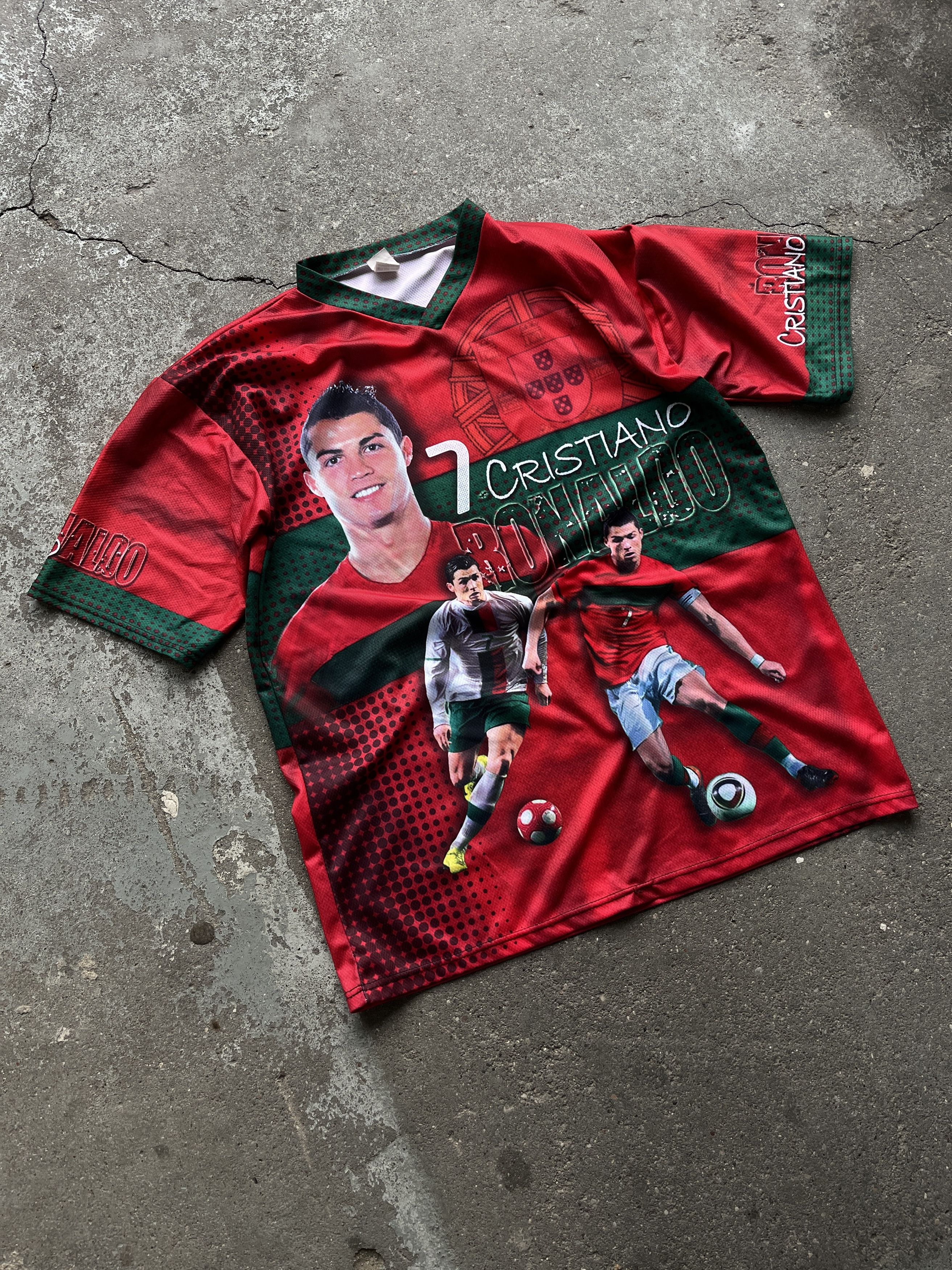 Other Cristiano Ronaldo CR7 Portugal football jersey Size US L / EU 52-54 / 3 - 1 Thumbnail