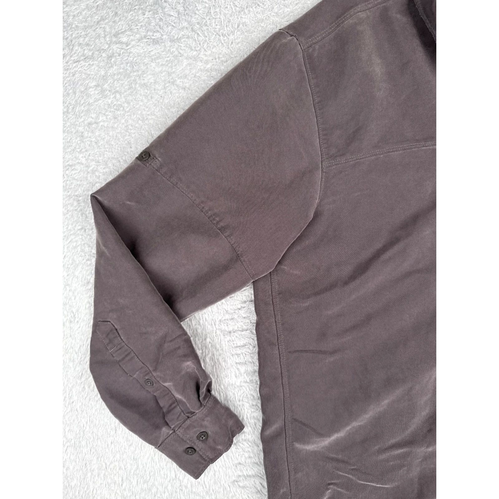 The North Face The North Face Shirt Men Adult Large Gray Long Sleeve Button-Up Pocket Nylon Modal Blend Button-Up Casual, Travel, Vacation, Resort Size US L / EU 52-54 / 3 - 3 Thumbnail