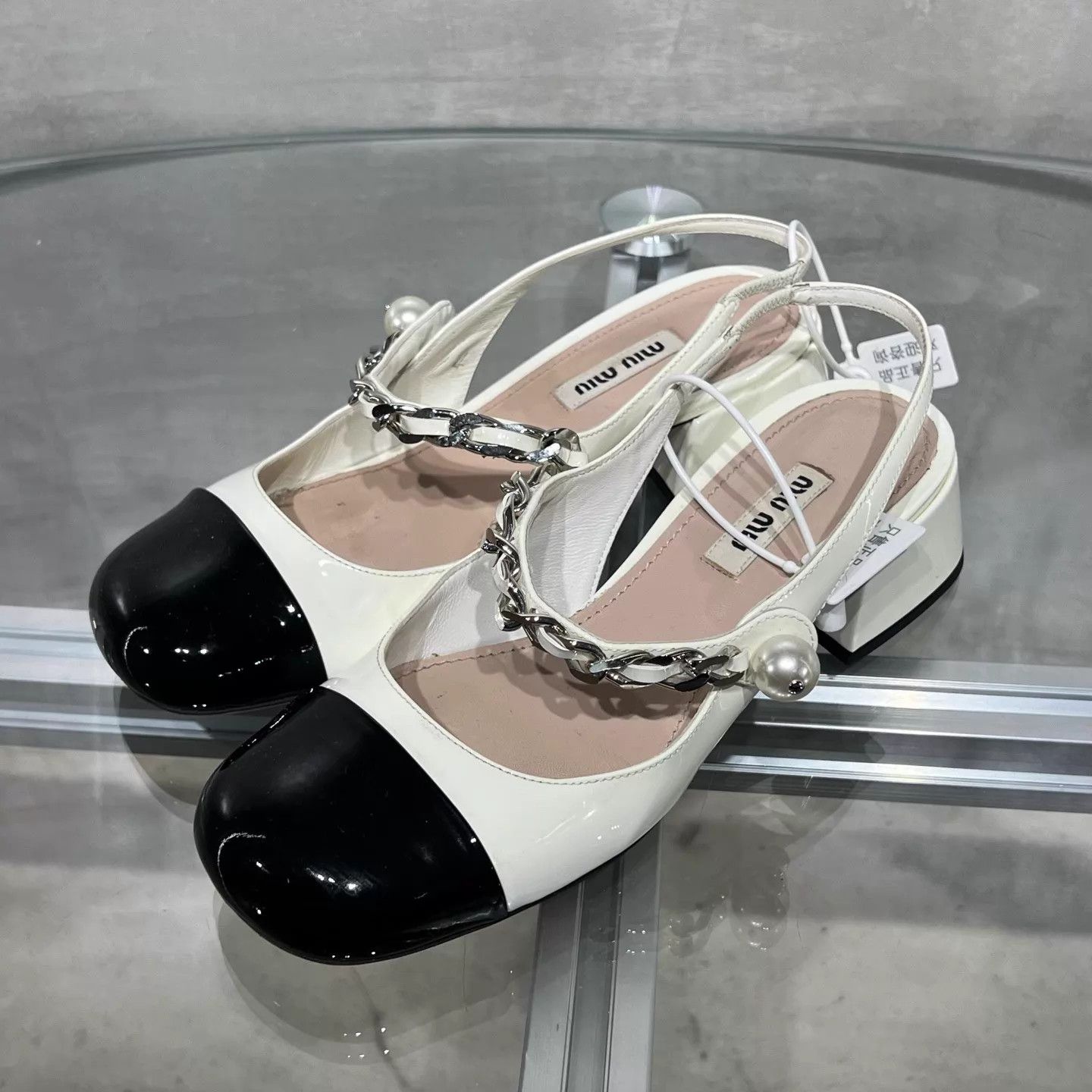 Miu Miu MIU MIU Patent Leather Mary Jane Sandals Size US 5.5 / IT 35.5 - 2 Thumbnail