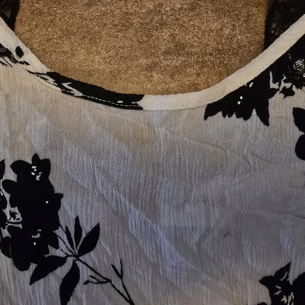 Designer White Black Floral SR Open Short Sleeve Size S / US 4 / IT 40 - 3 Thumbnail