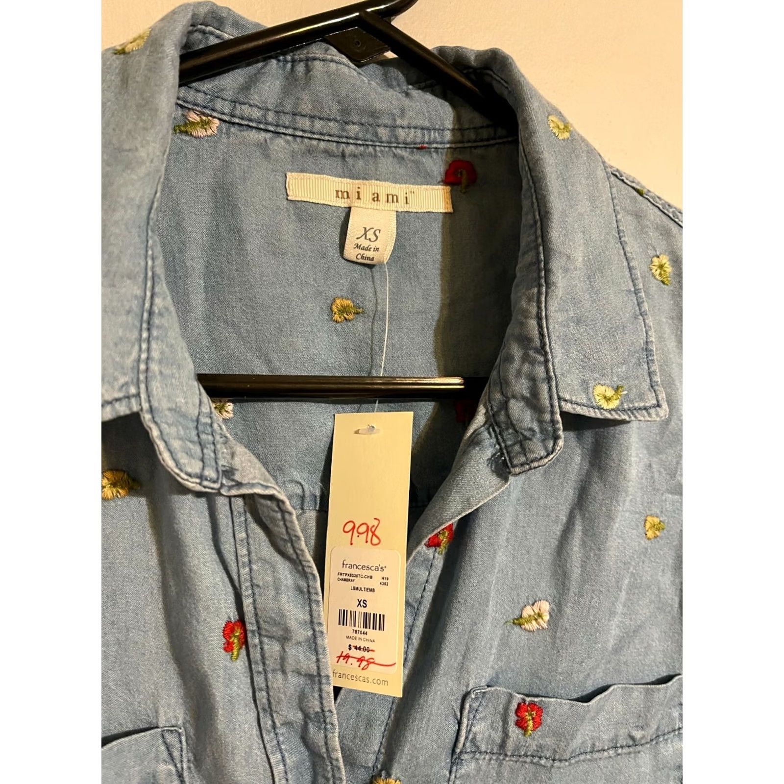 Vintage Miami Francesca's Chambray Button Up Flowers Casual Shirt Womens XS Blue Long Sleeve Size XS / US 0-2 / IT 36-38 - 3 Thumbnail