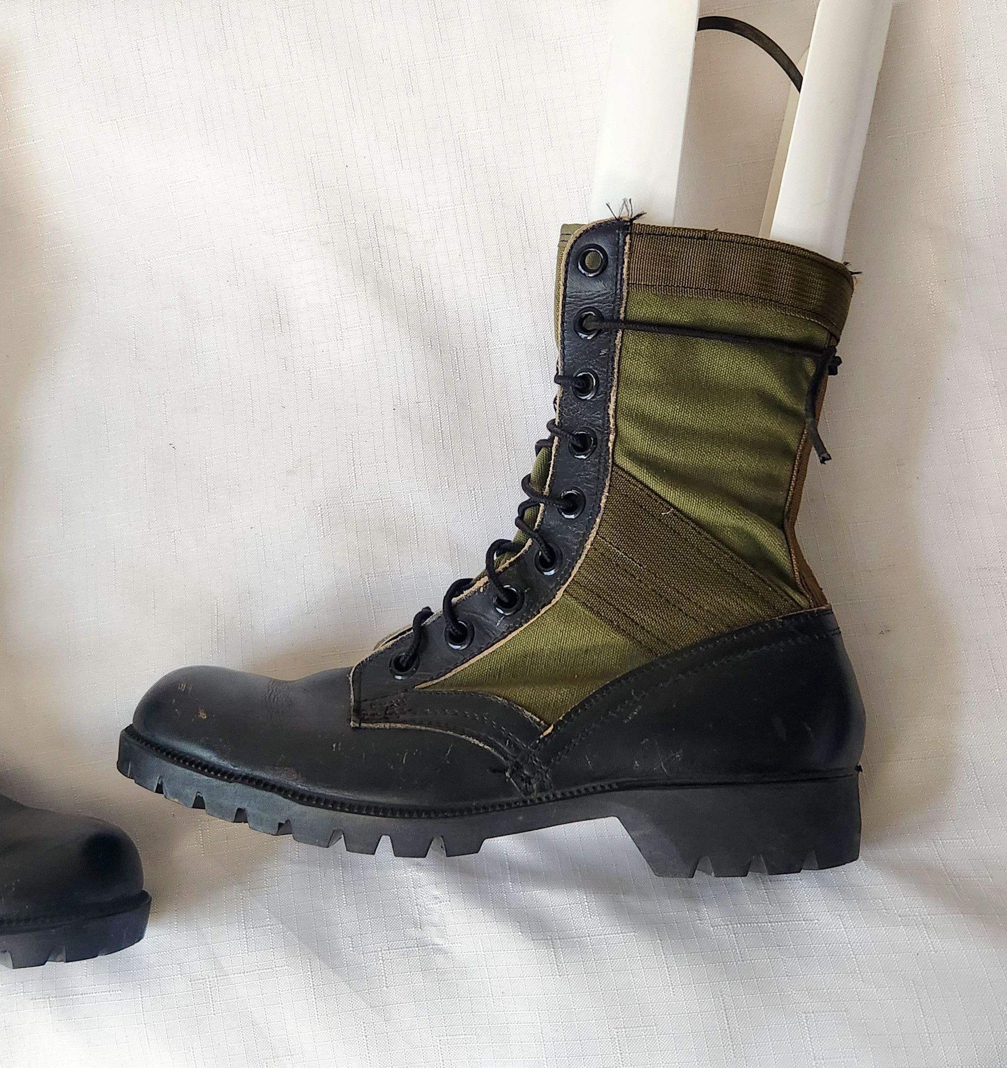 Vintage Vintage 1960s Vietnam Era Combat Jungle Boots SZ 8 N Tropica Size US 8 / EU 41 - 4 Thumbnail