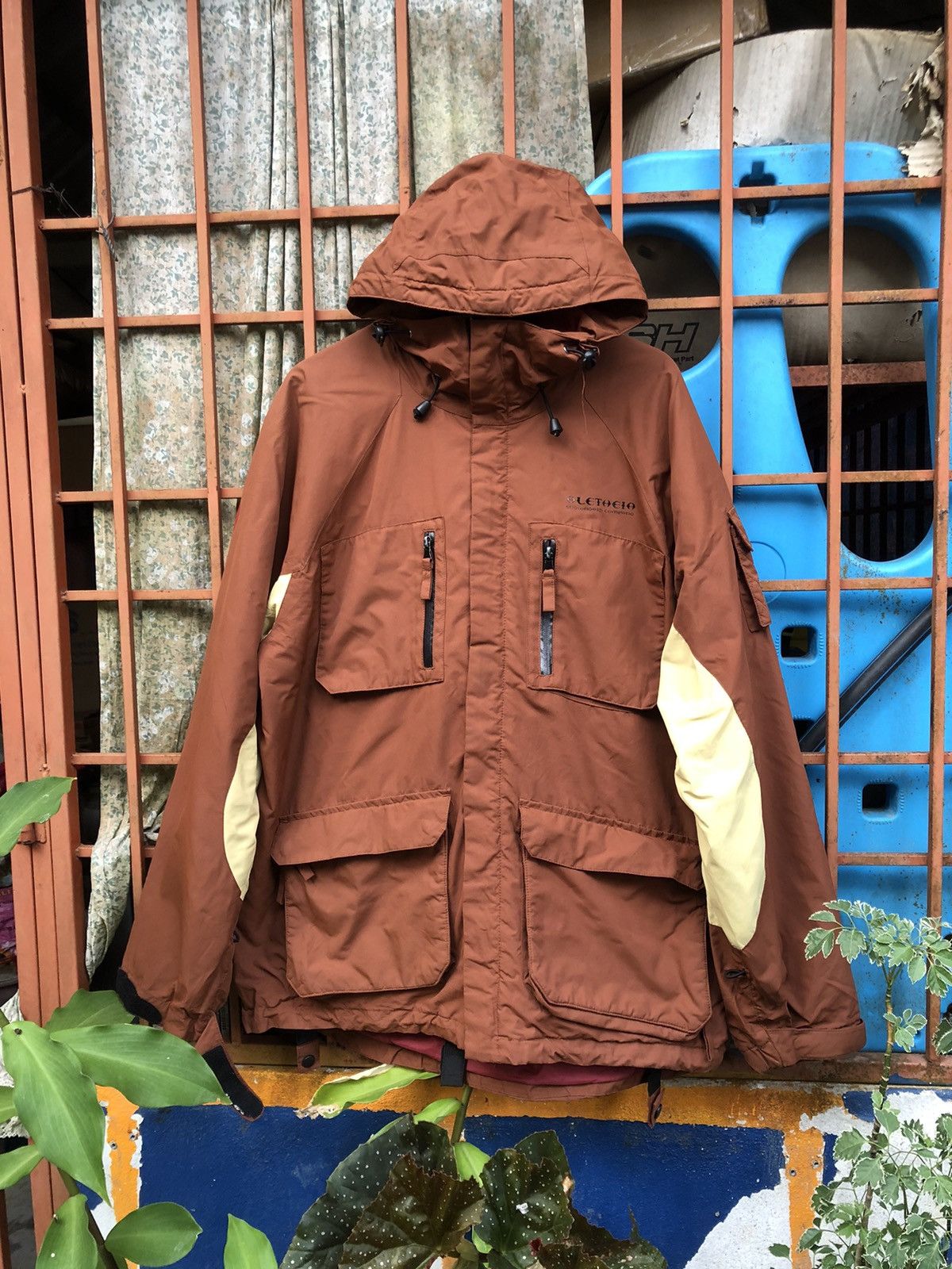 Other Snowboard Wear Ski Windbreaker Jacket AAHoeia Size US XL / EU 56 / 4 - 1 Thumbnail