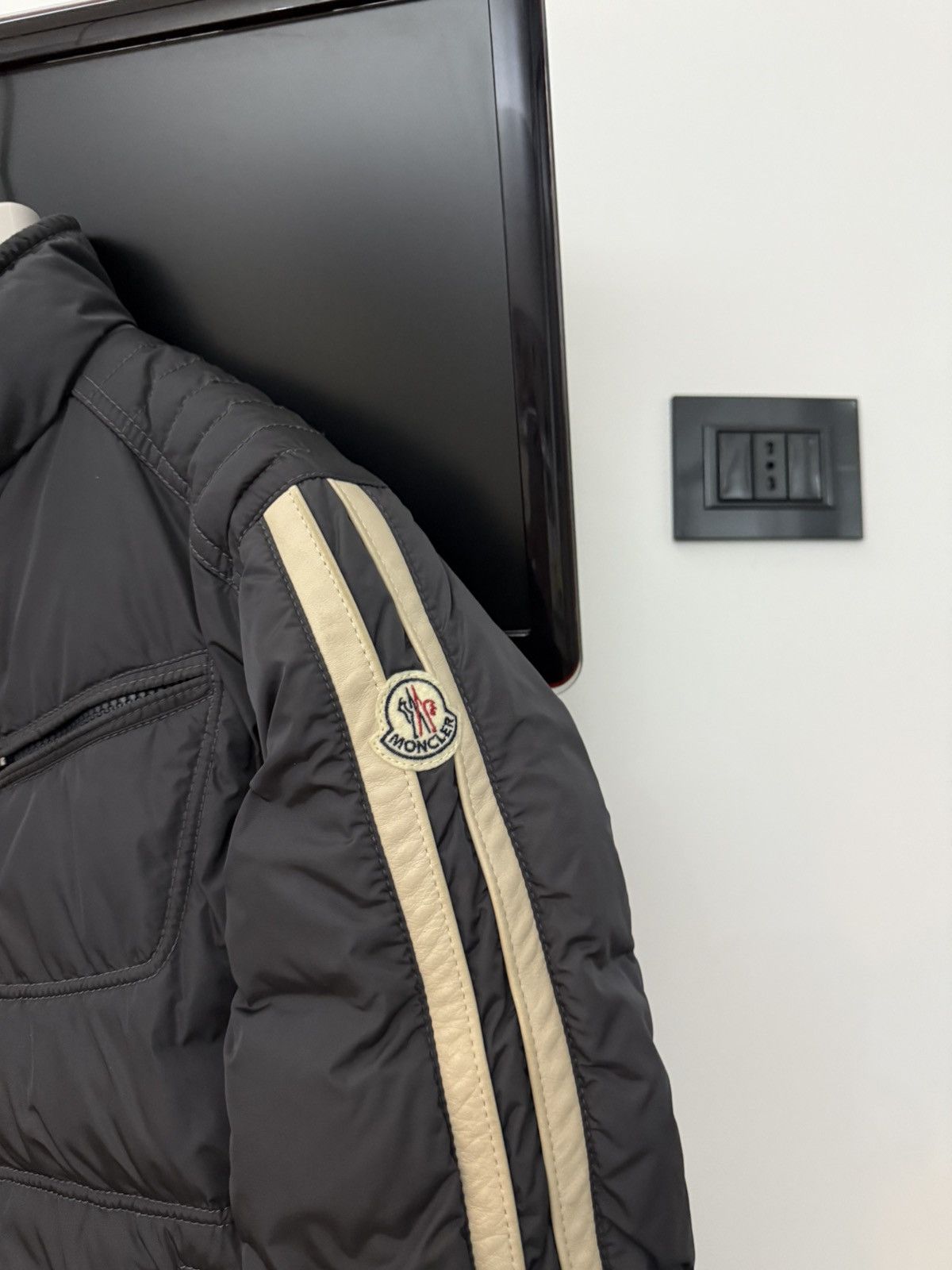 Moncler Moncler Jacket for mens Size US S / EU 44-46 / 1 - 2 Thumbnail
