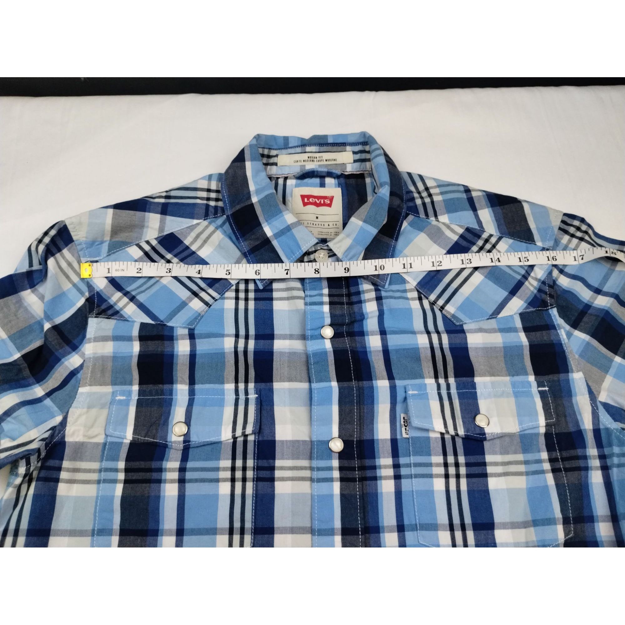 Levi's Levi's Men's Blue Plaid Shirt/Button Snaps Size M SKU 4004 Size US M / EU 48-50 / 2 - 7 Thumbnail