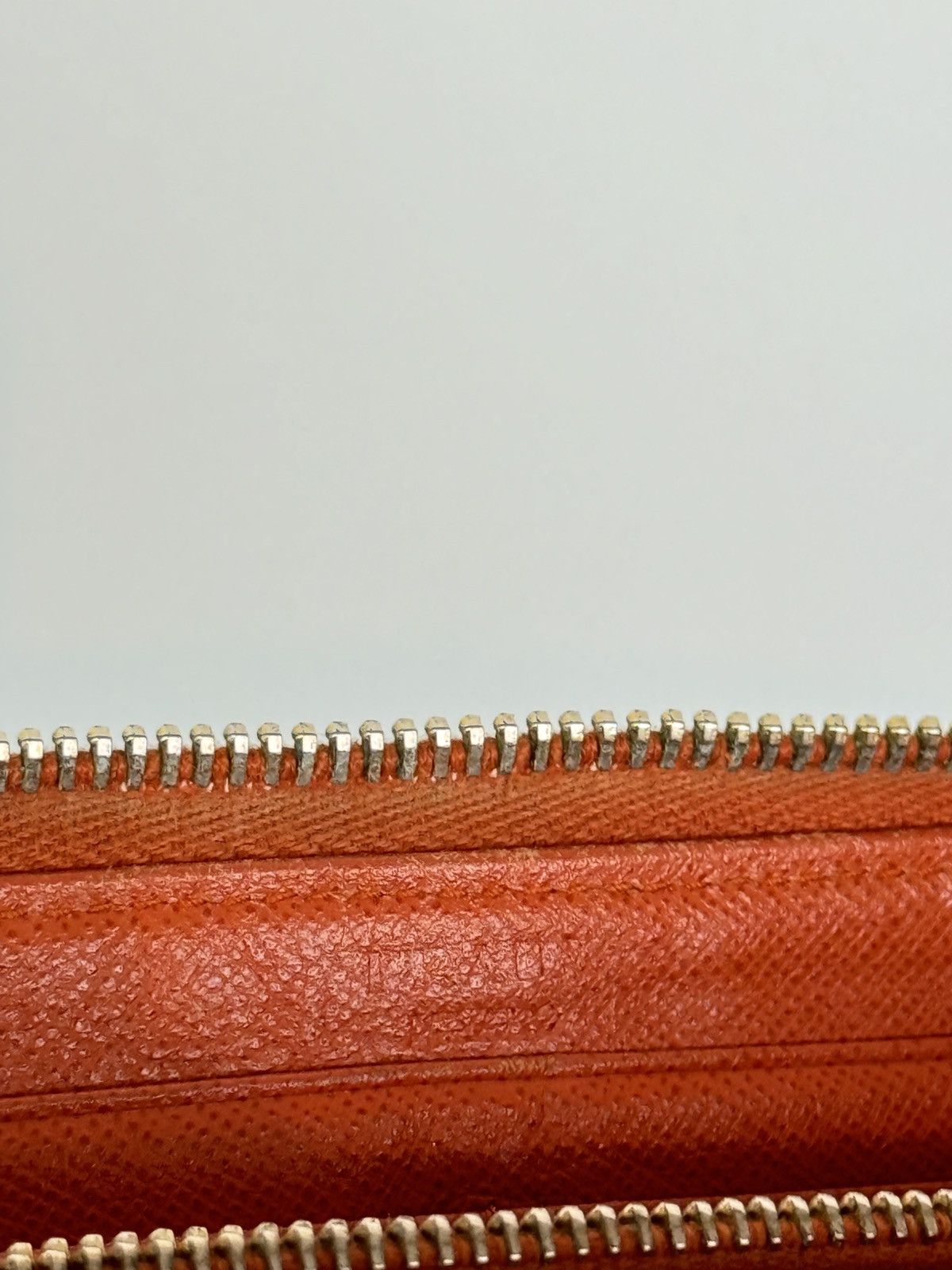 Prada Rare leather wallet Prada original streetwear luxury item Size ONE SIZE - 4 Thumbnail
