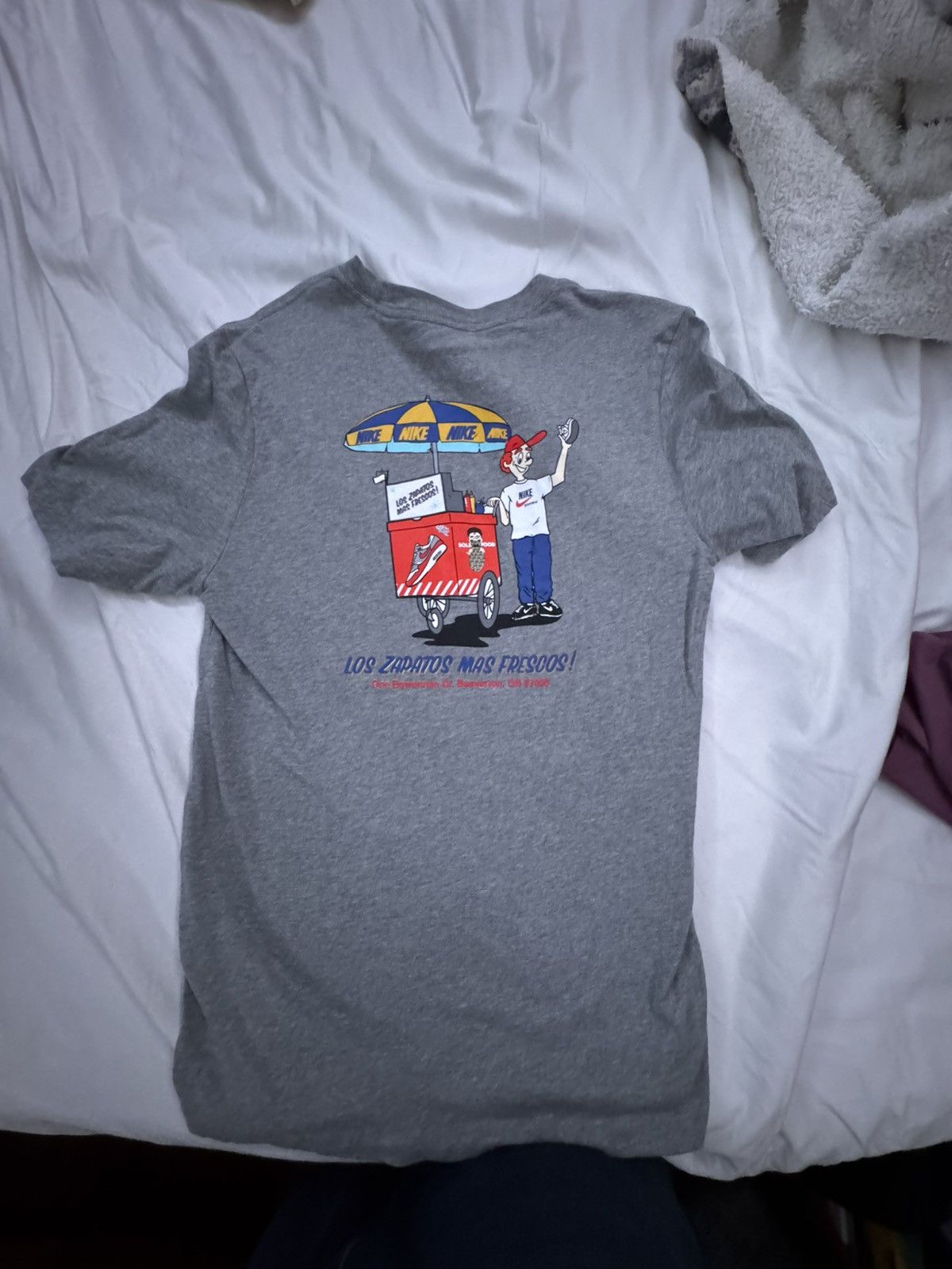 Nike Nike Sole Food “Los zapatos mas frescos” t-shirt Size US M / EU 48-50 / 2 - 4 Thumbnail