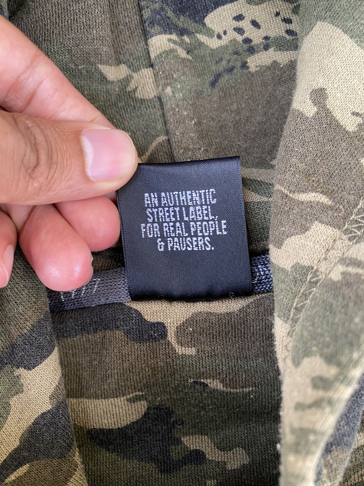 Japanese Brand Rare B One Soul Camouflage Duck Dude Pull Over Hoodie Size US L / EU 52-54 / 3 - 8 Thumbnail