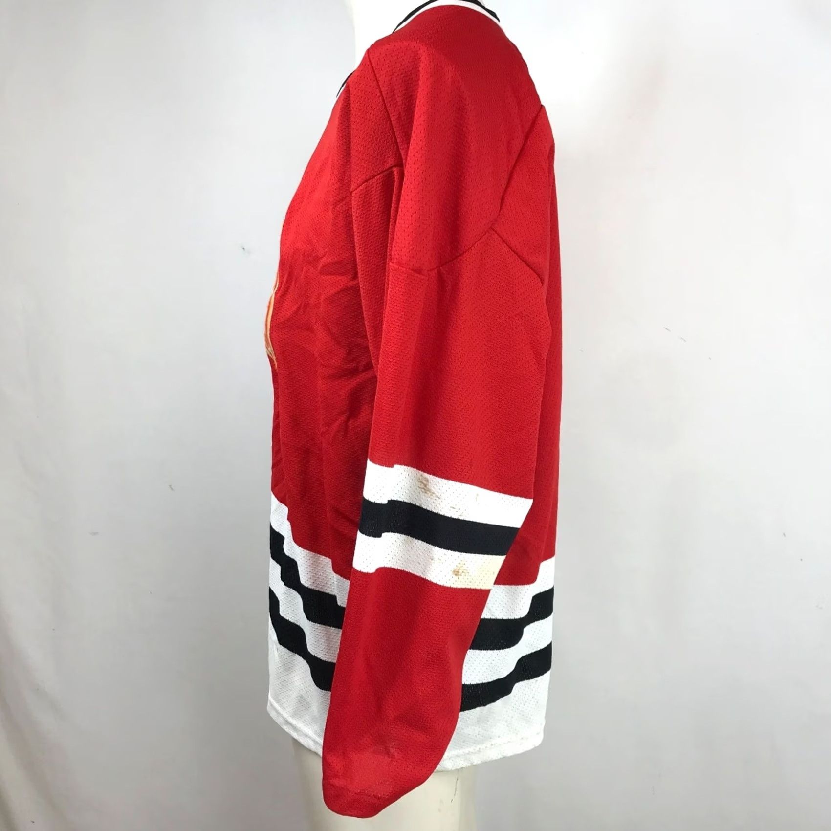 Vintage VINTAGE CCM RED CHICAGO BLACK HAWKS JERSEY Mens Large Long Sleeve V Neck Size US L / EU 52-54 / 3 - 6 Thumbnail