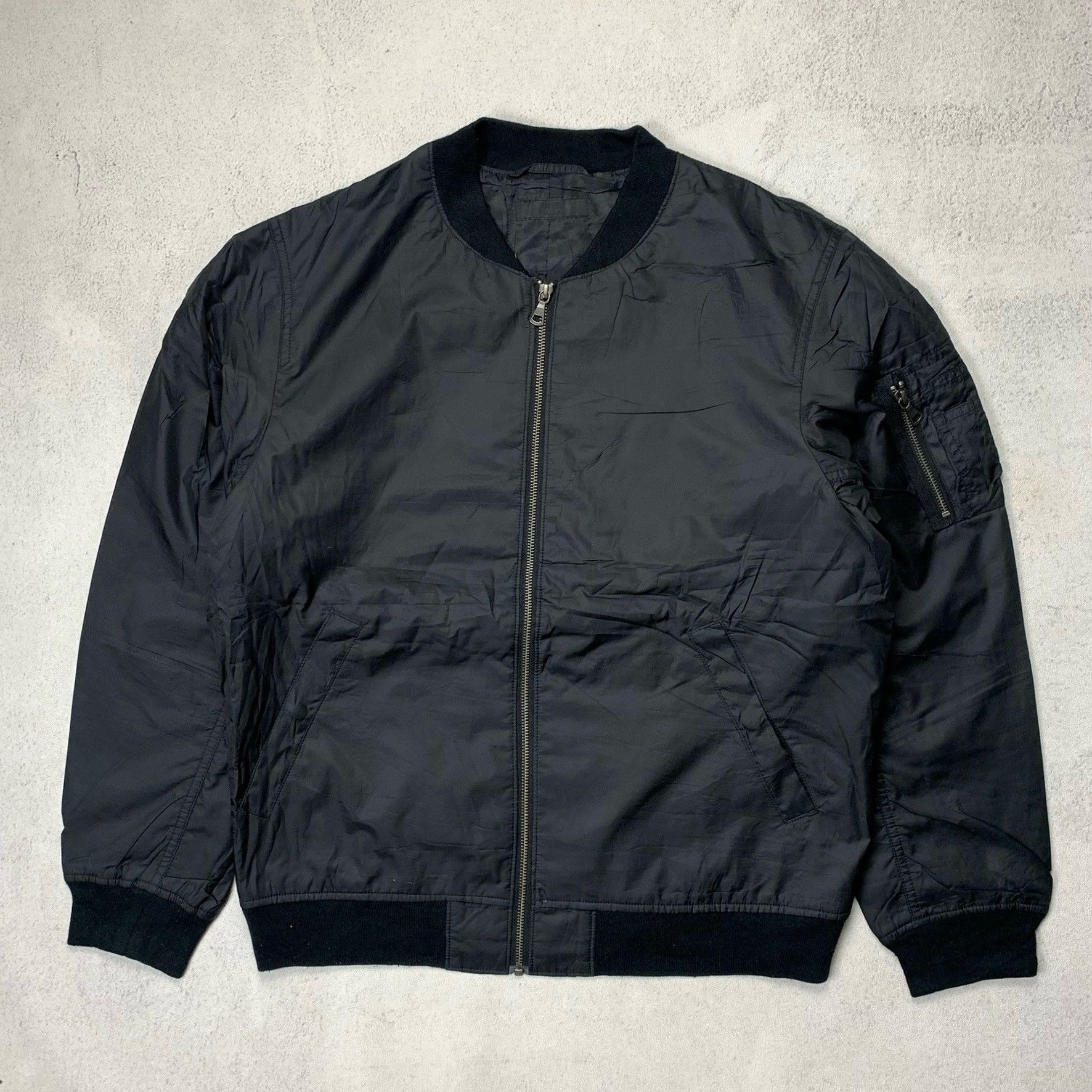 Uniqlo Uniqlo Bomber Jacket Size US M / EU 48-50 / 2 - 1 Thumbnail