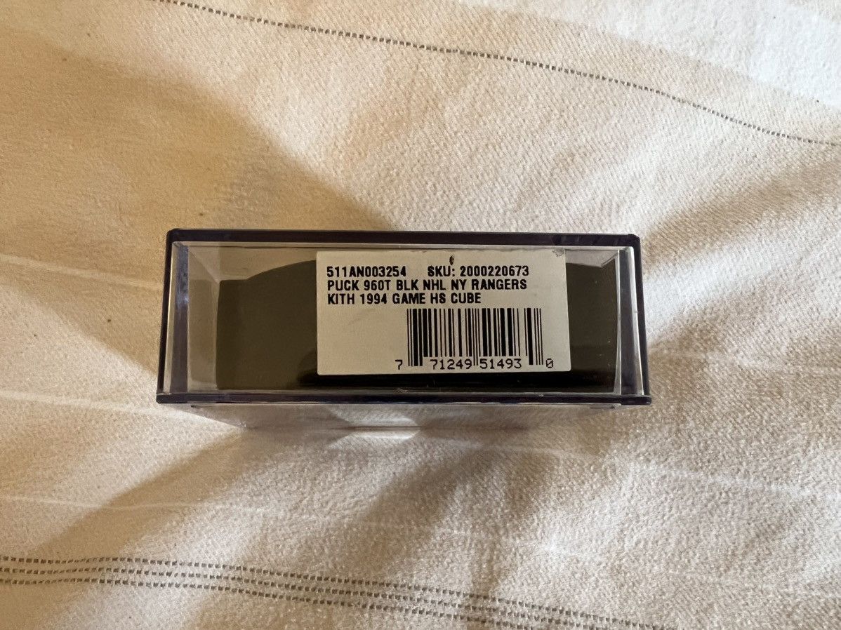 Kith × NHL Kith the New York Rangers Inglasco Official Game Hockey Puck Size ONE SIZE - 6 Thumbnail