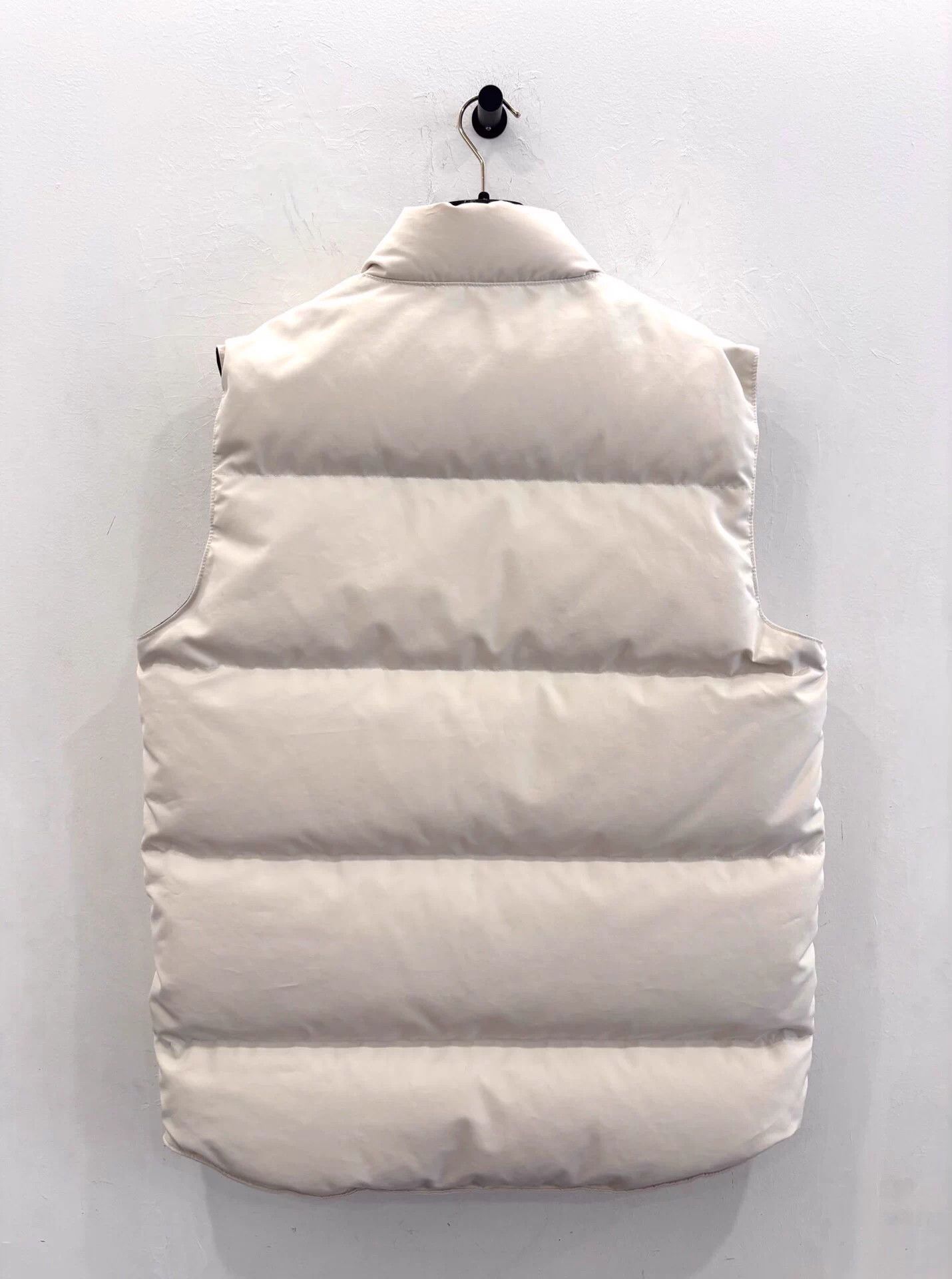 Canada Goose Canada Goose Freestyle white vest men's M Size US M / EU 48-50 / 2 - 3 Thumbnail