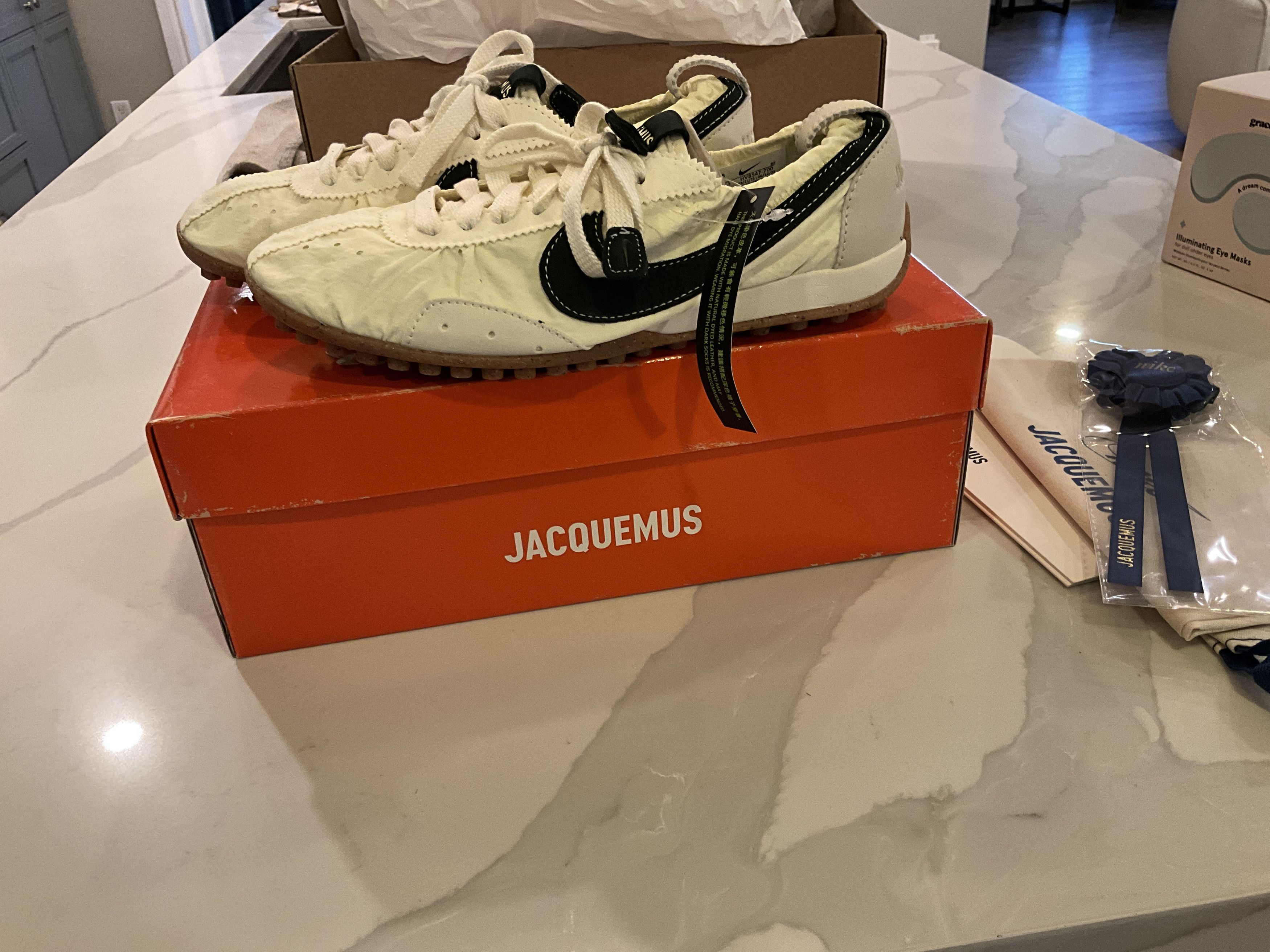 Moon Shoe Nike JACQUEMUS Pale Yellow
