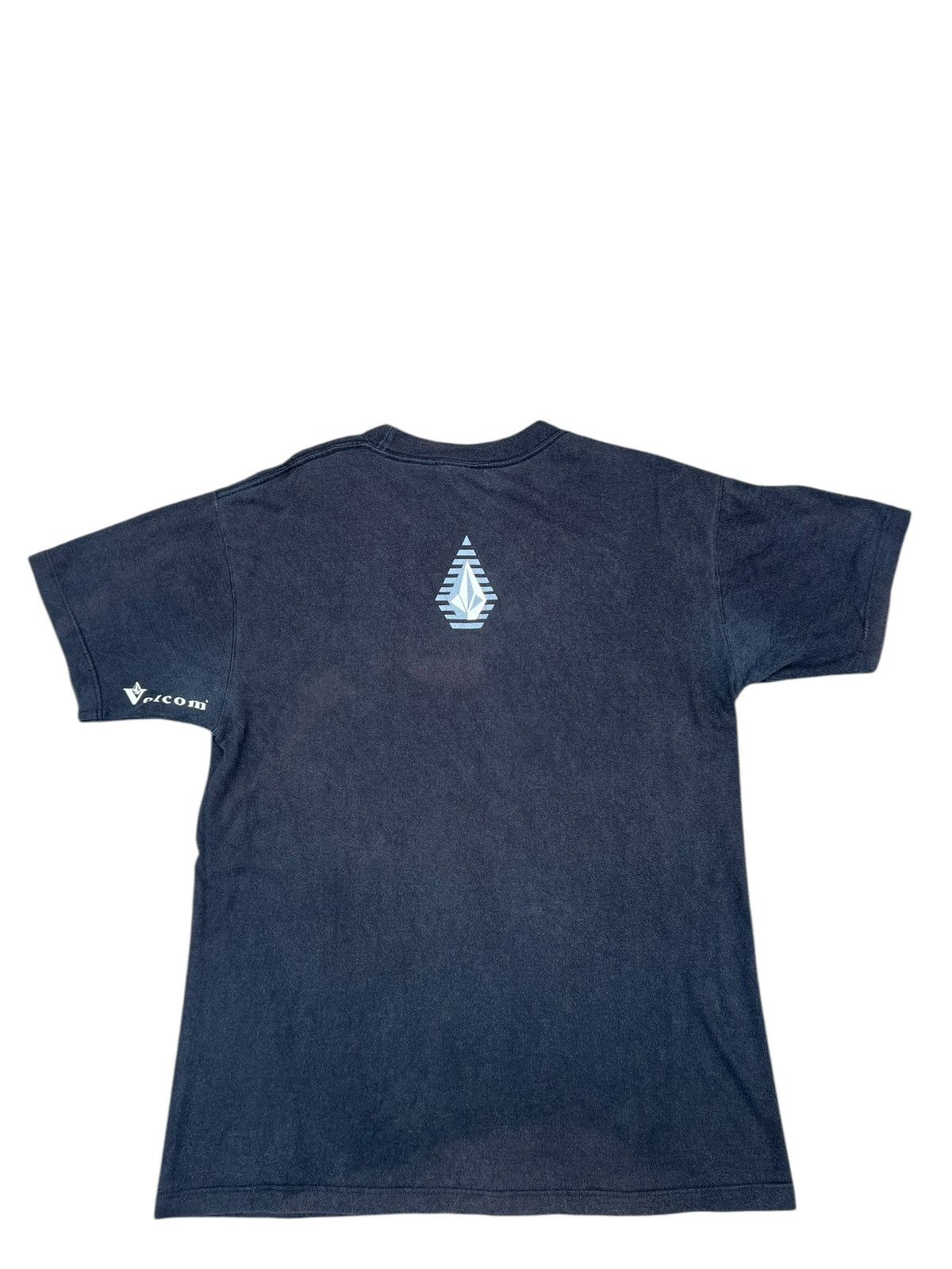 Vintage Vintage 90s Volcom Sun Faded Black Skateboard tees Size US L / EU 52-54 / 3 - 11 Thumbnail