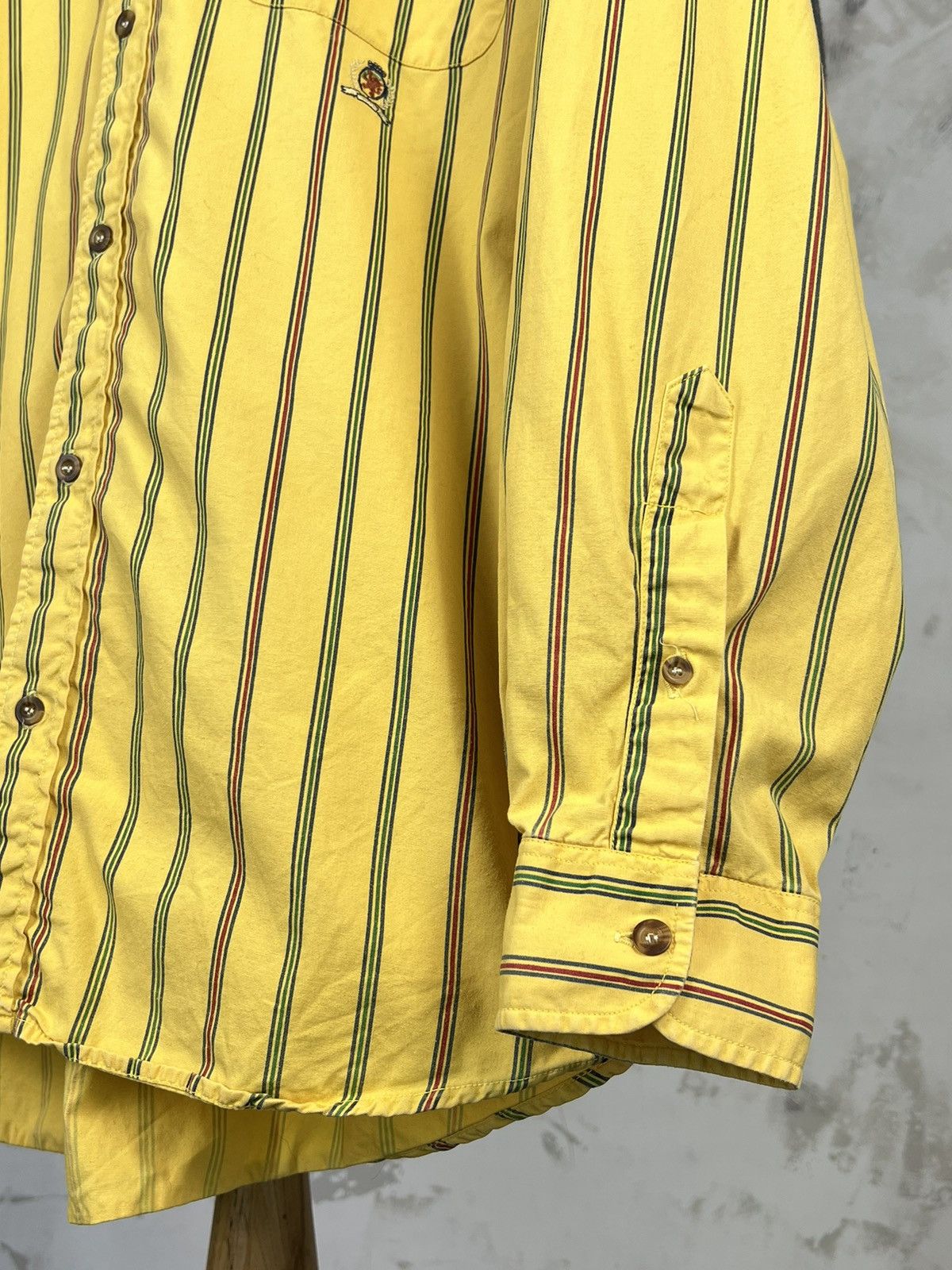 Tommy Hilfiger Vintage Tommy Hilfiger Striped Button Up Shirt Size XL Size US XL / EU 56 / 4 - 3 Thumbnail