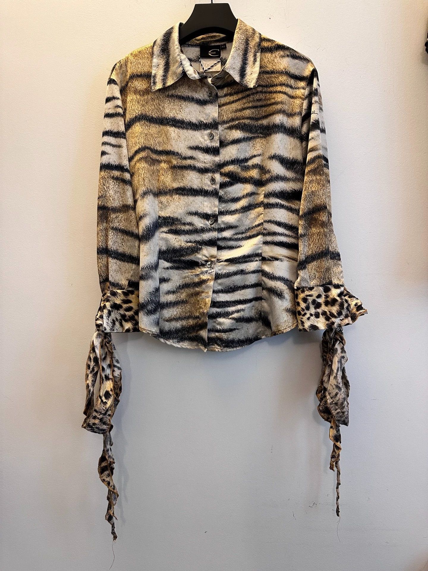 Just Cavalli Just Cavalli Leopard 3/4 Sleeve Sash Shirt Vintage Size L / US 10 / IT 46 - 8 Thumbnail