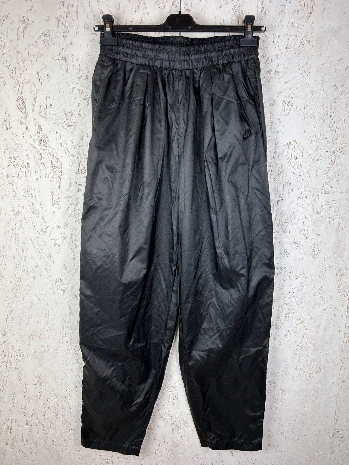 Nike 80s Vintage Nike Shiny Nylon Tracksuit Pants In Black Size US 34 / EU 50 - 1 Thumbnail