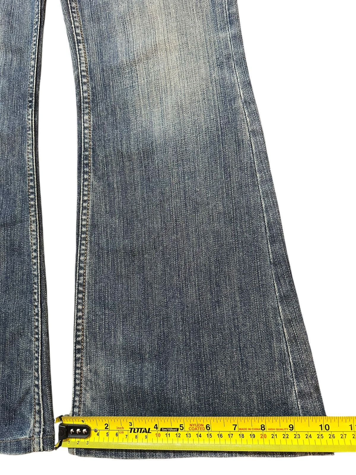 Japanese Brand Vintage Japanese Brand Blue Faded Wash Style Flare Wide Leg Size US 32 / EU 48 - 16 Thumbnail