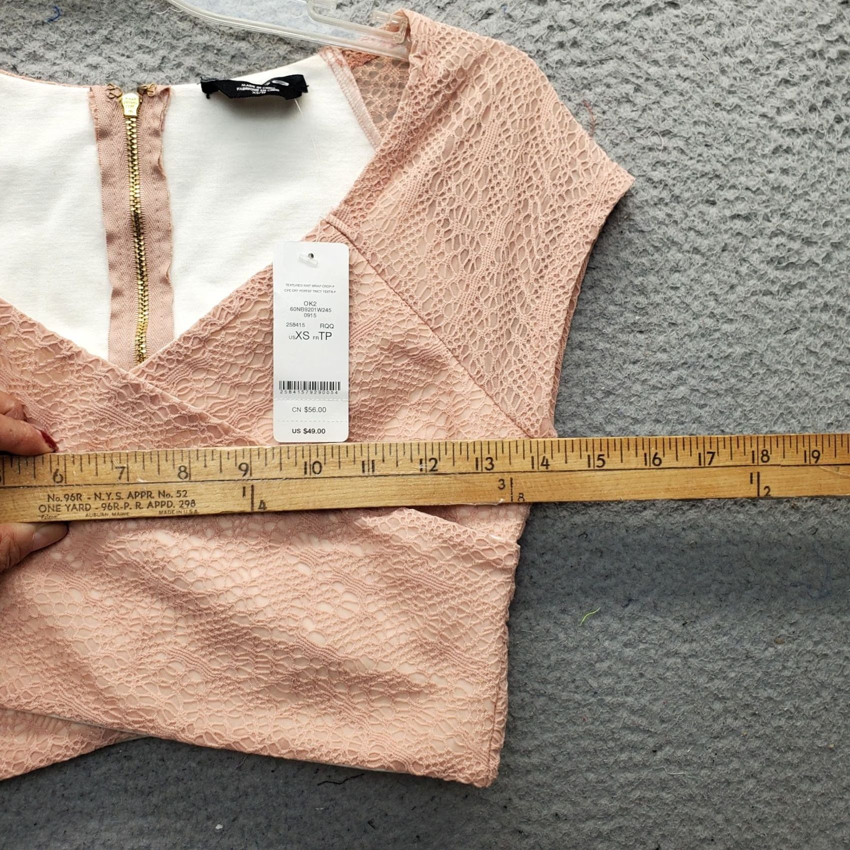 Bebe Nike bebe Cropped Wrap Top Womens XS Pink Sleeveless Back Zip Size XS / US 0-2 / IT 36-38 - 4 Thumbnail