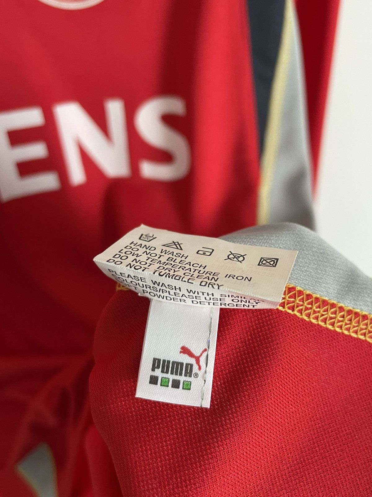 Puma Vintage Puma Olympiacos 2005/2006 Goalkeeper Football Shirt Size US S / EU 44-46 / 1 - 8 Thumbnail
