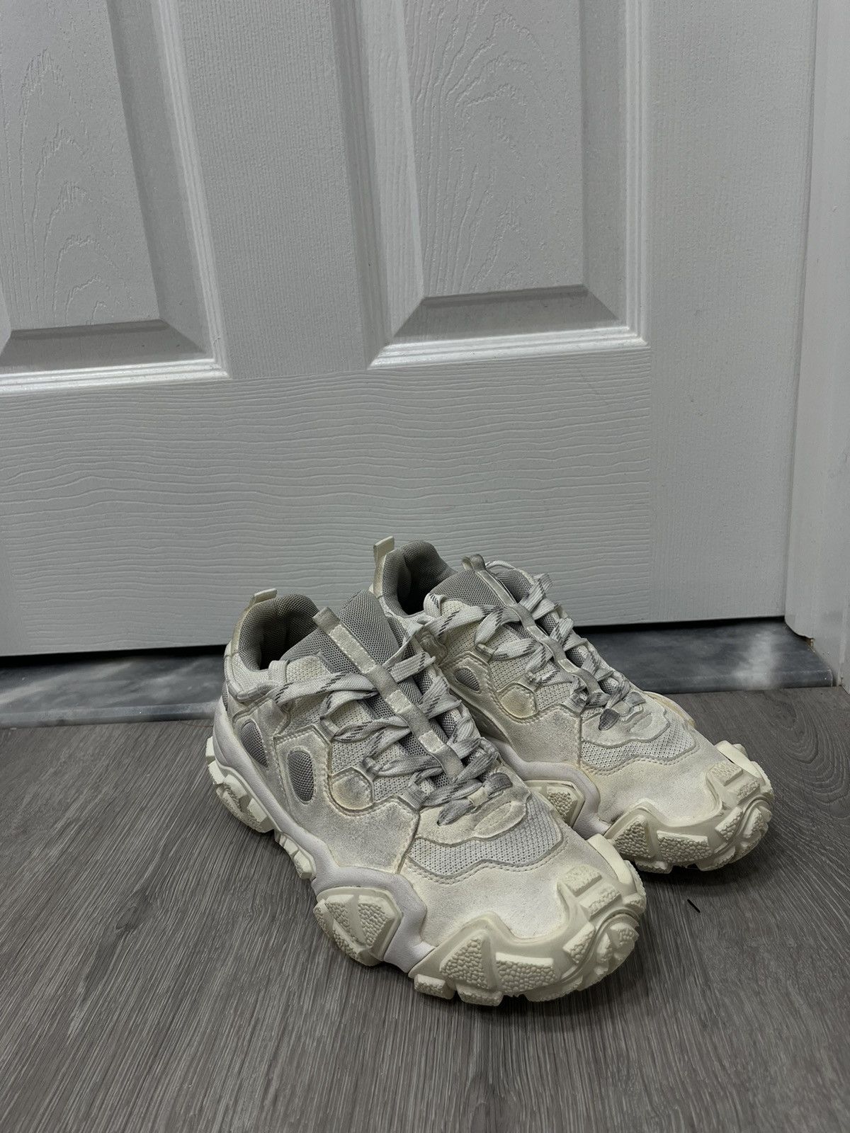 Acne Studios Boltzer M sneaker. Size 40 Size US 7 / EU 40 - 14 Thumbnail