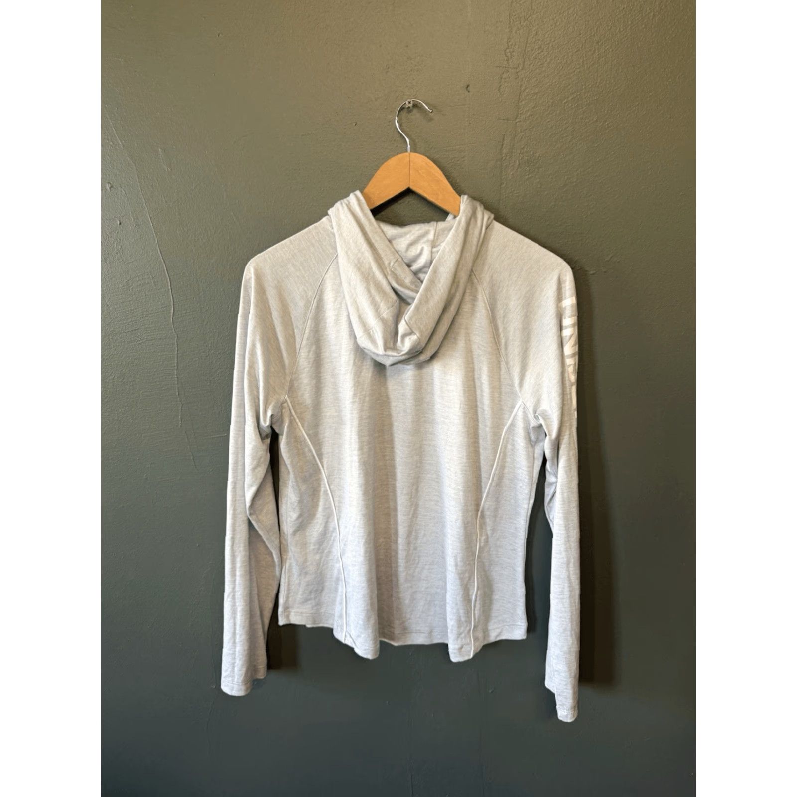Under Armour Under Armour Sweatshirt Womens Hooded Pullover Gray Size L Large Athletic Activewear Size L / US 10 / IT 46 - 2 Thumbnail
