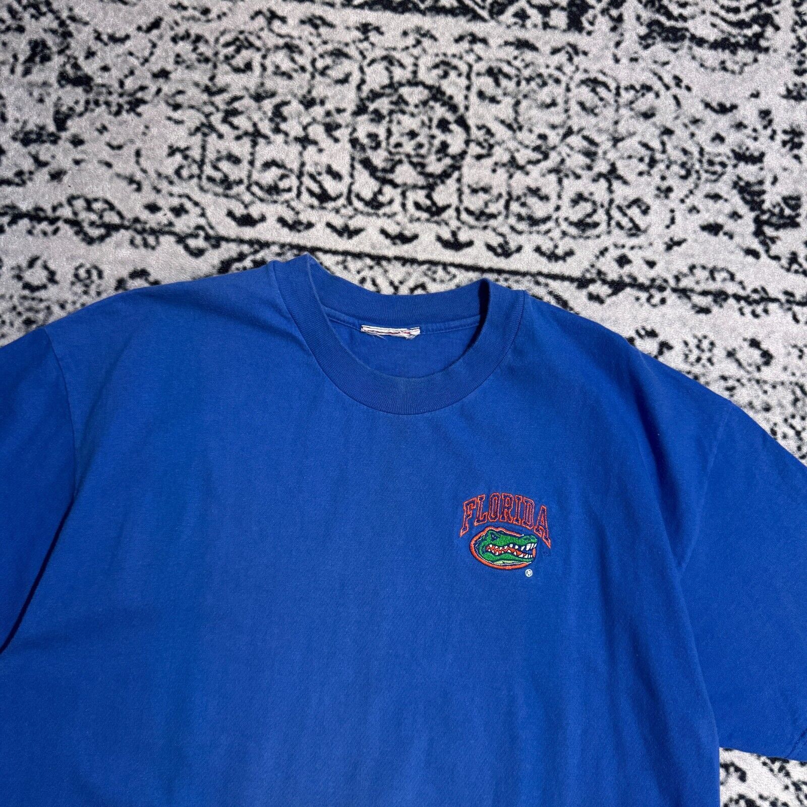 Vintage Vintage Blue Cotton T-Shirt Size XL Florida Gators Y2K 90s Size US XL / EU 56 / 4 - 6 Thumbnail