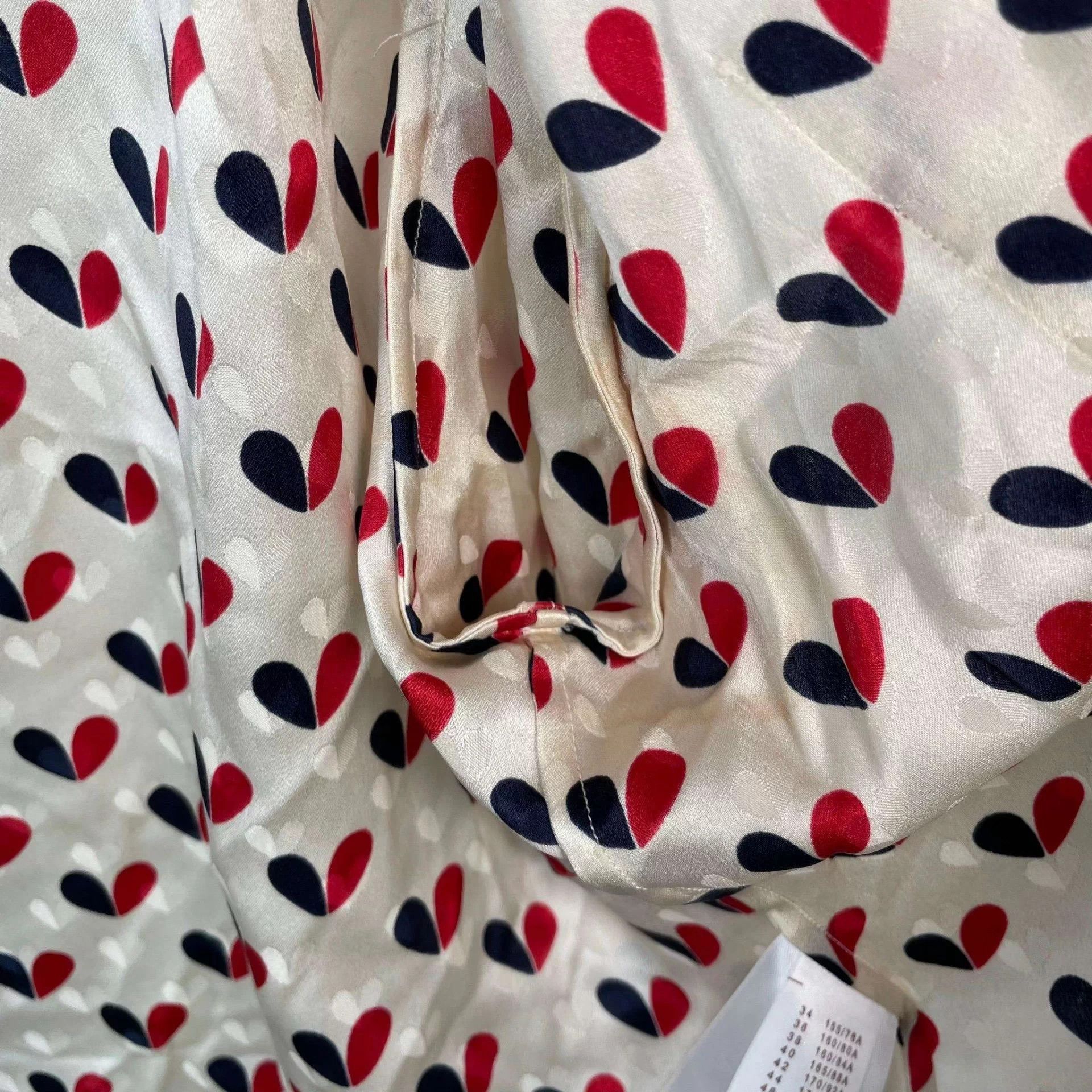 Louis Vuitton LV silk heart print red shirt 38 Size S / US 4 / IT 40 - 7 Thumbnail