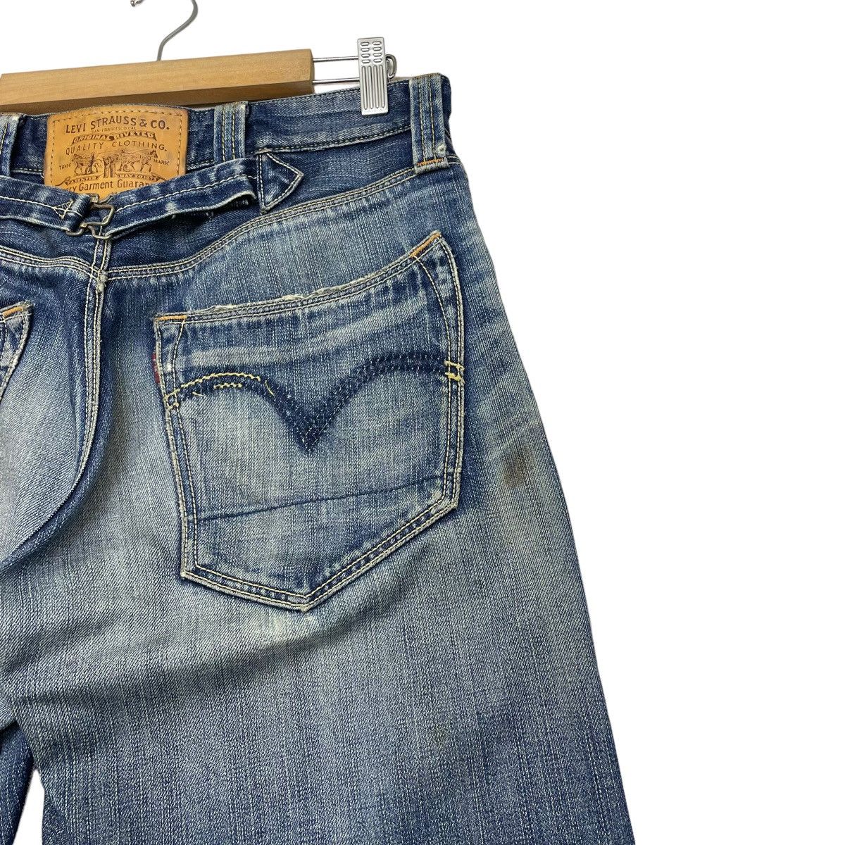 Le Grande Bleu (L.G.B.) 🫴🏻Vintage Levis Denim Jeans Size US 32 / EU 48 - 8 Thumbnail