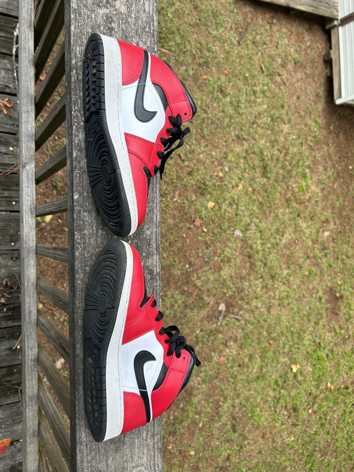 jordan 1s white black red