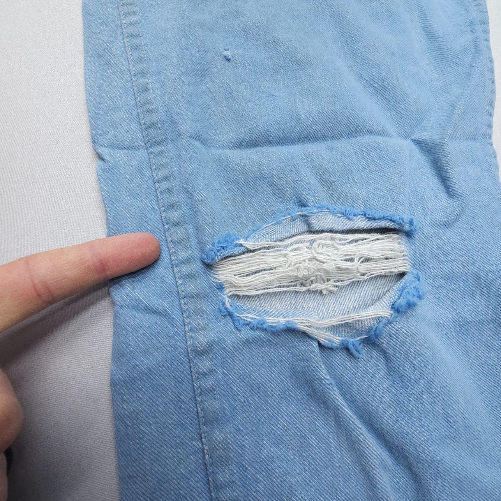 Levi's VINTAGE Levi's Jeans 32 x 30 Light Blue 70s 80s White Tab Straight Denim Mens Regular Blue Comfort Distressed Pockets 5-Pocket Design USA Size US 32 / EU 48 - 3 Thumbnail