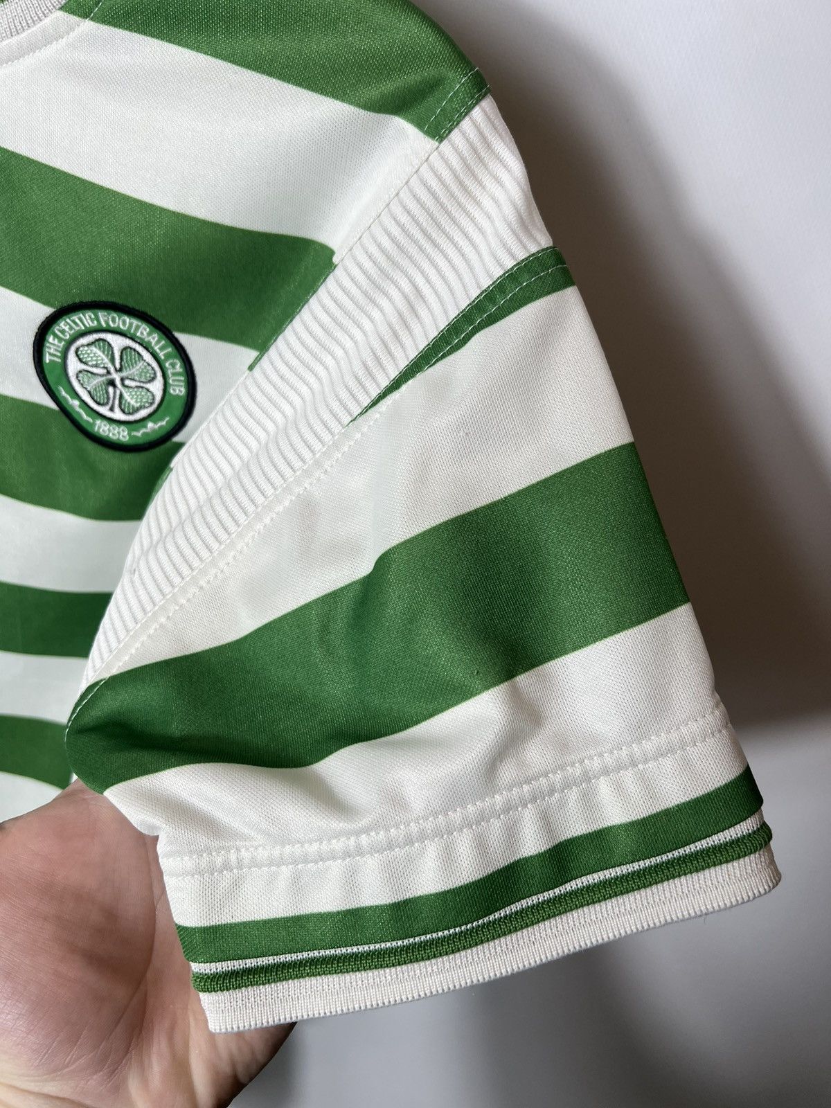 Umbro Vintage soccer football Embro Celtic Jersey Size Boys Xl Size US S / EU 44-46 / 1 - 7 Thumbnail
