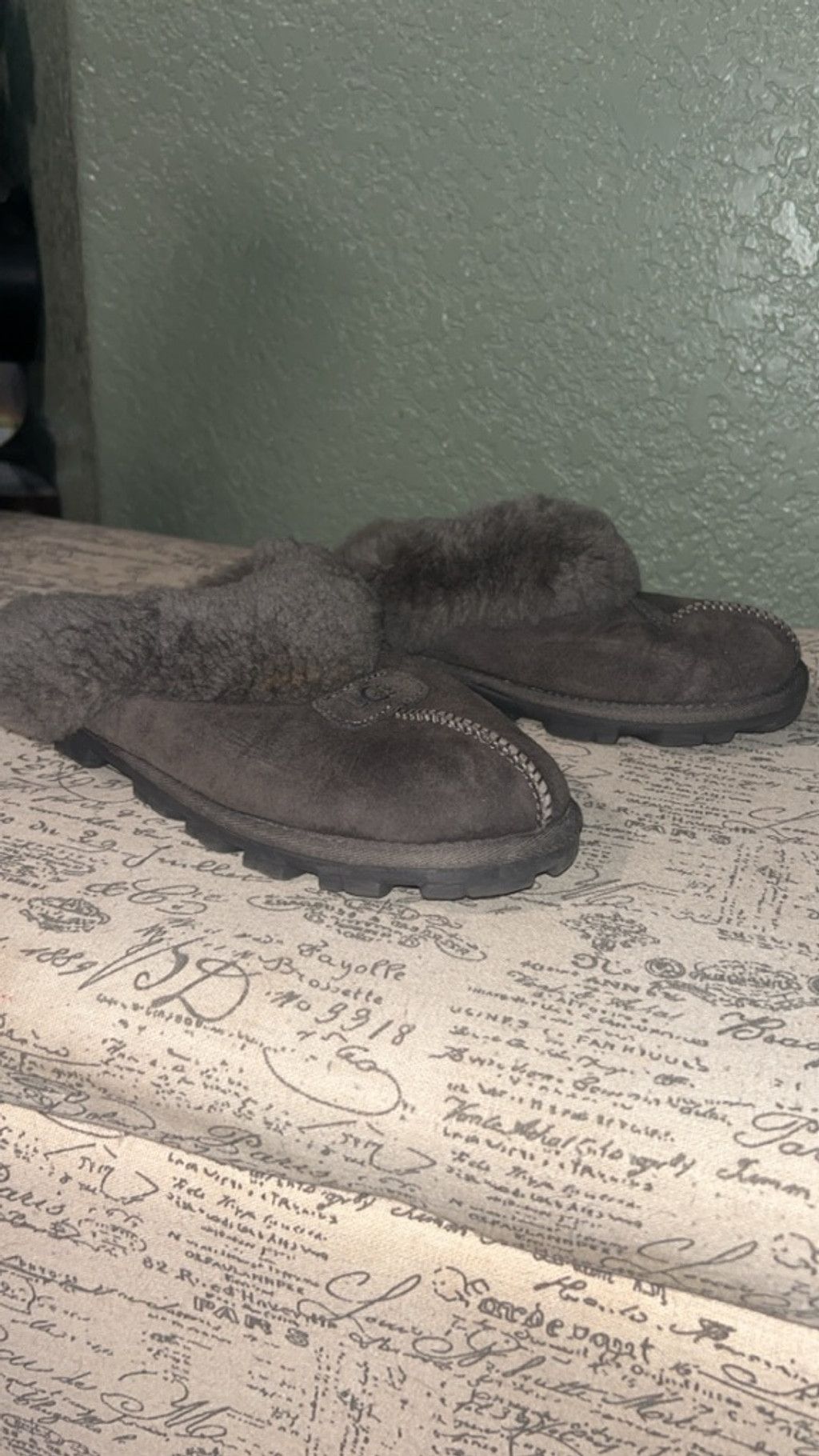 Ugg Women's UGG Gray Suede Fur Lined Slippers Size 6 Size US 6 / IT 36 - 5 Thumbnail