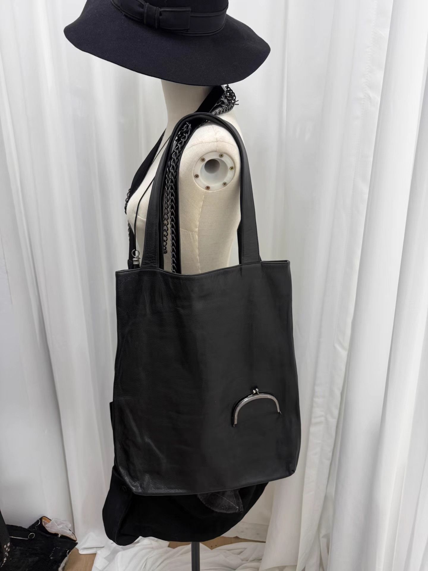 Yohji Yamamoto Yohji Yamamoto Discord Gold Frame Leather Bag K20 Size ONE SIZE - 8 Thumbnail
