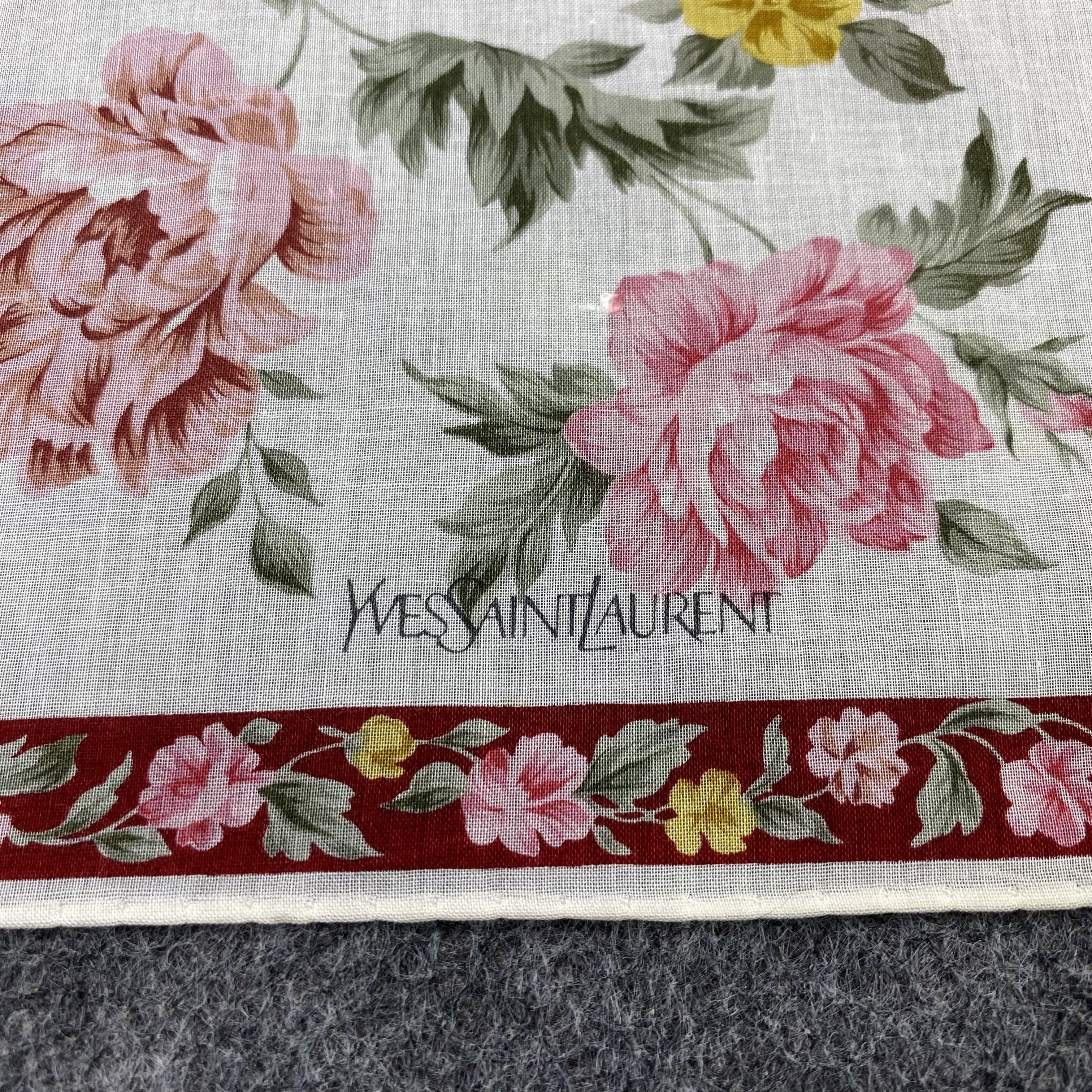 Yves Saint Laurent Yves Saint Laurent Handkerchief /Bandana /Neckerchief-B2266 Size ONE SIZE - 7 Thumbnail