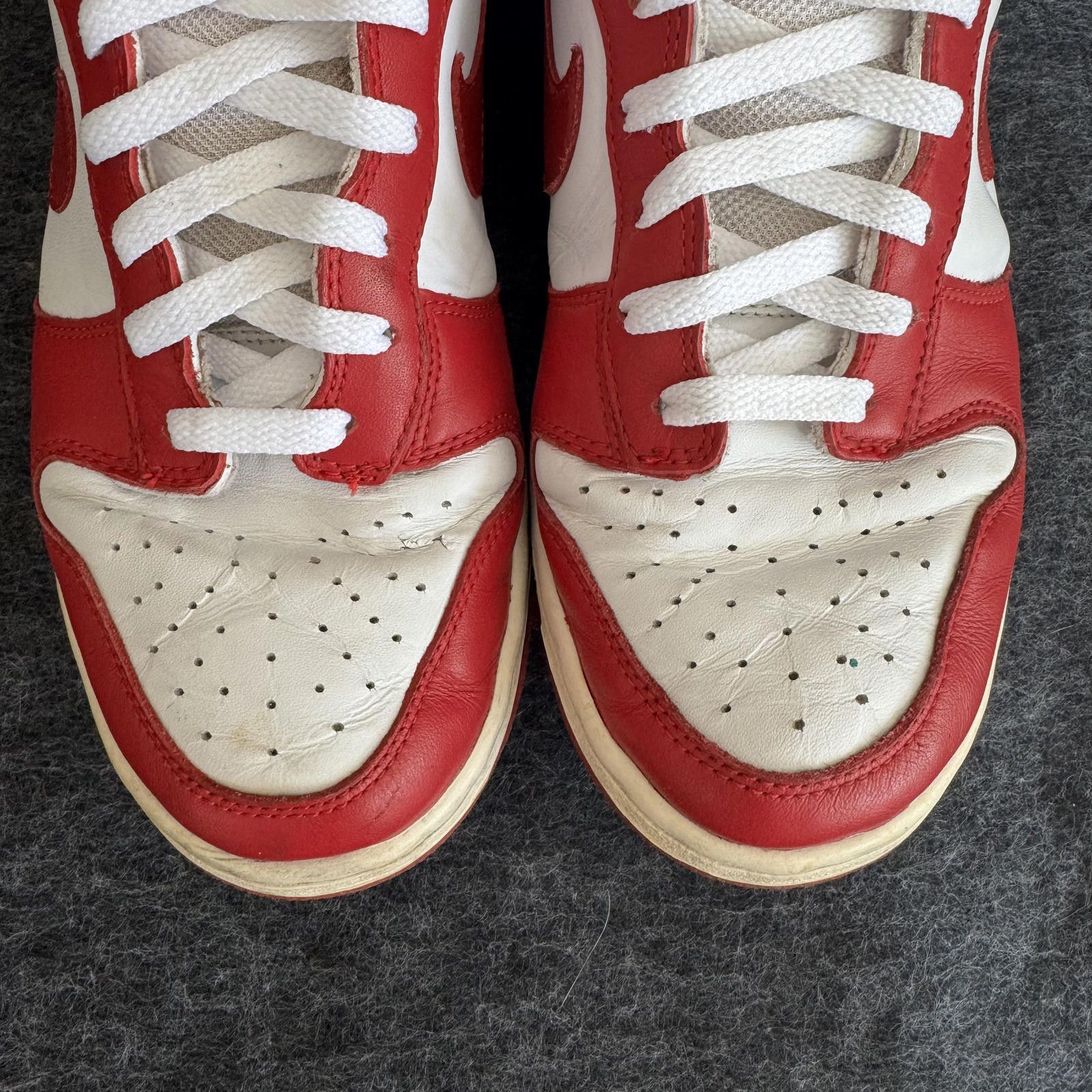 Nike Nike Shoes Men's 9.5 Red Dunk High 2003 304717-661 Size US 9 / EU 42 - 4 Thumbnail