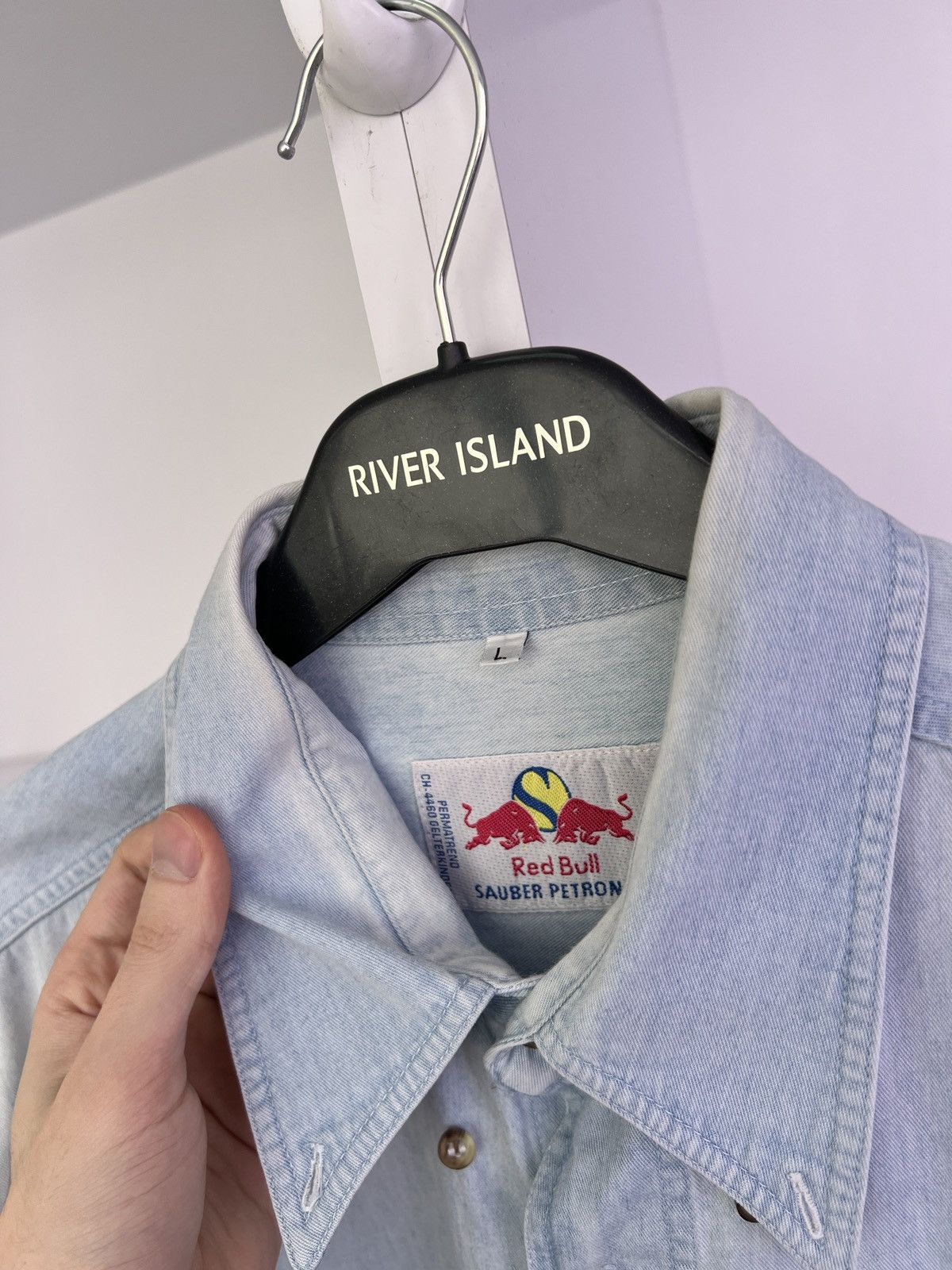 Red Bull × Vintage Vintage Petronas Red Bull Racing Button Up shirt Size US L / EU 52-54 / 3 - 12 Thumbnail