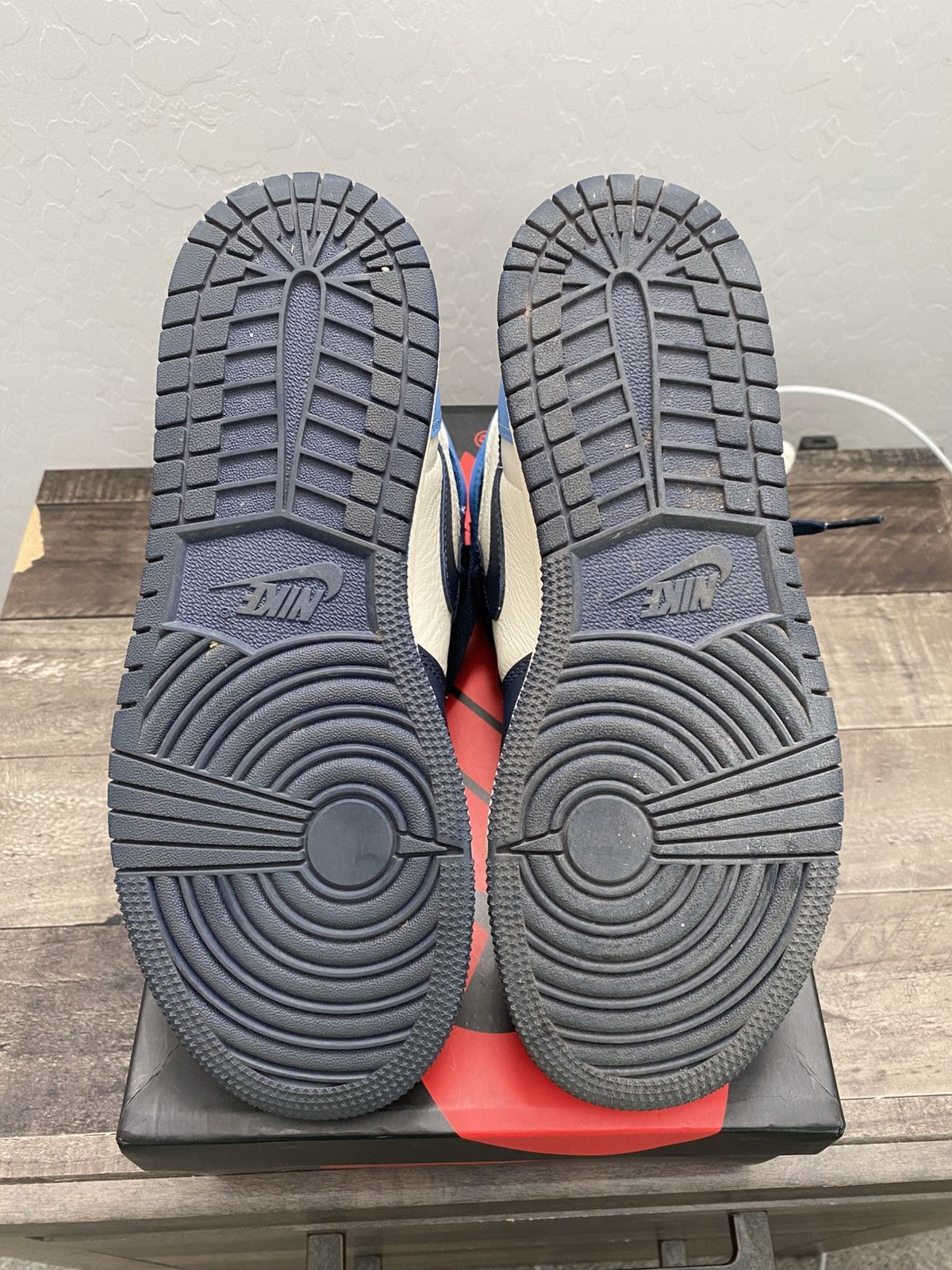 Jordan Brand × Nike Jordan 1 Obsidian Size US 6 / EU 39 - 5 Thumbnail