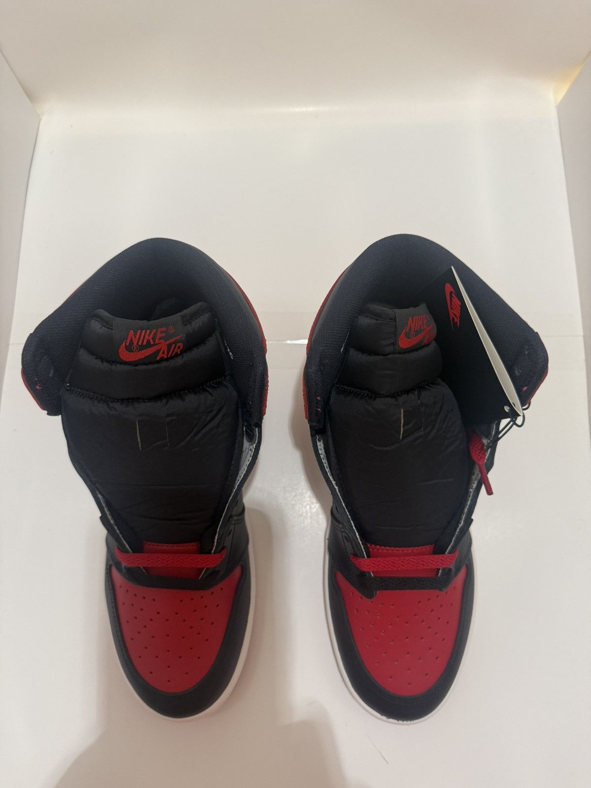 Jordan Brand Size 10 - Air Jordan 1 Retro '85 OG 2025 High Bred / Banned Size US 10 / EU 43 - 10 Thumbnail