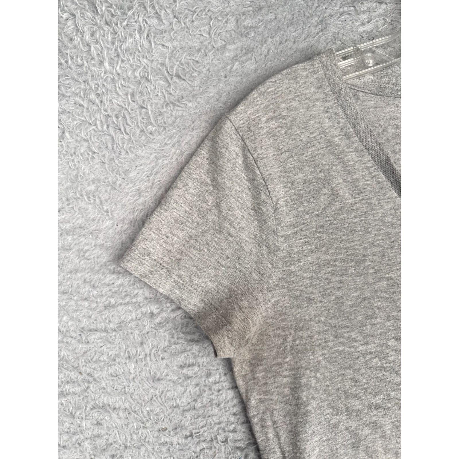 The North Face The North Face Shirt Women Medium Gray V-Neck Short Sleeve Cotton Blend Outdoor All Seasons Breathable READ Womens Size M / US 6-8 / IT 42-44 - 3 Thumbnail