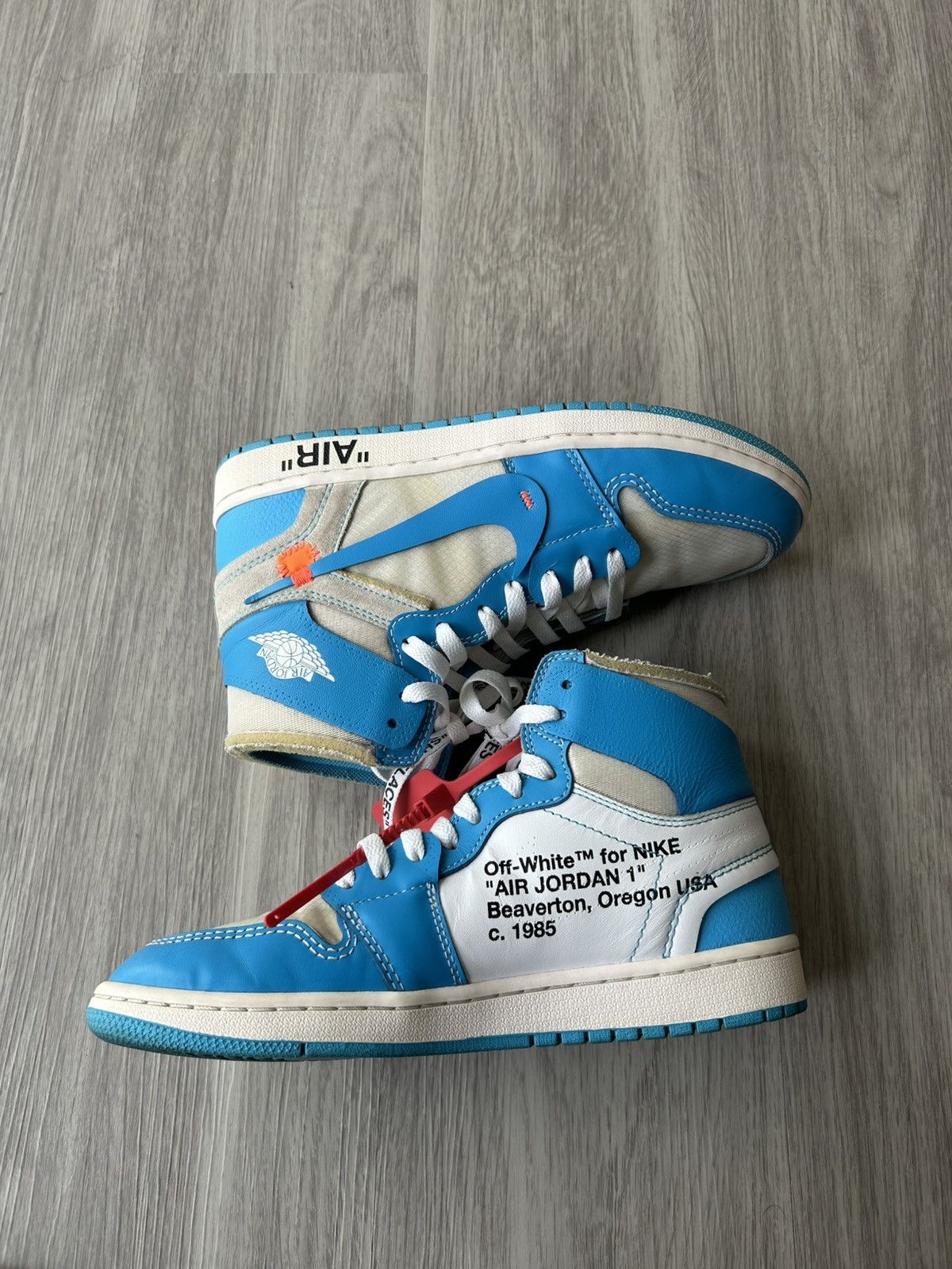 Jordan Brand × Off-White Off-White X Air Jordan 1 High OG UNC Size 8.5 Size US 8.5 / EU 41-42 - 2 Thumbnail