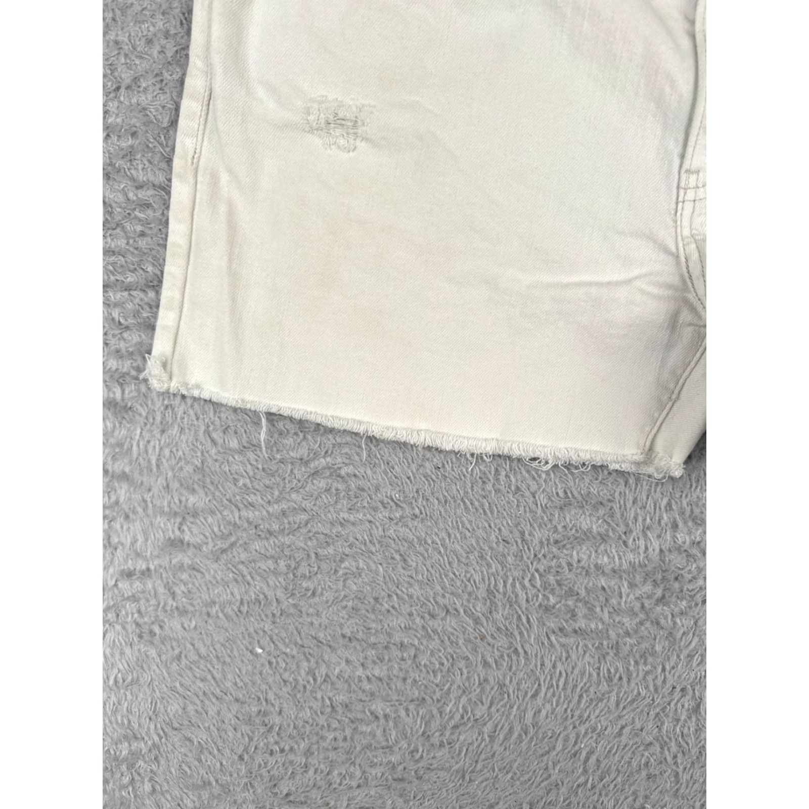 Levi's Levi's Shorts Juniors 11 Women 34x4 White Denim Cut-Off Distressed Zip Cotton Size 32" / US 10 / IT 46 - 3 Thumbnail