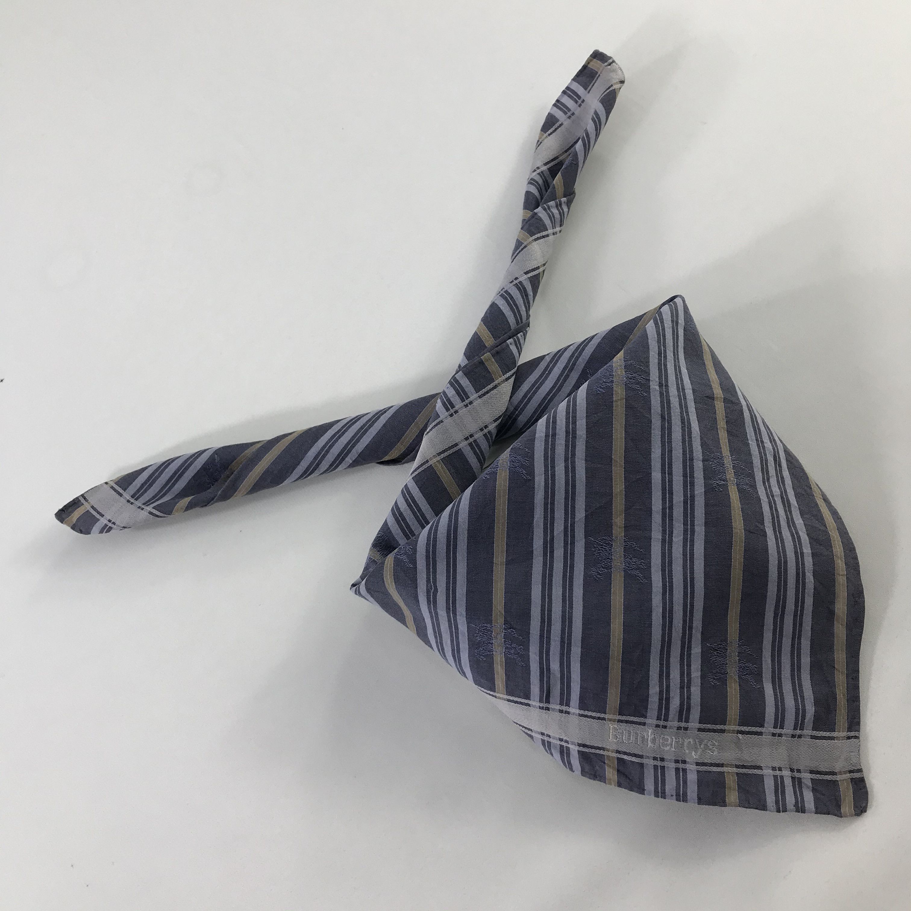 Burberry × Vintage Burberry Bandana / Handkerchief / Neckerchief - S1152 Size ONE SIZE - 4 Thumbnail