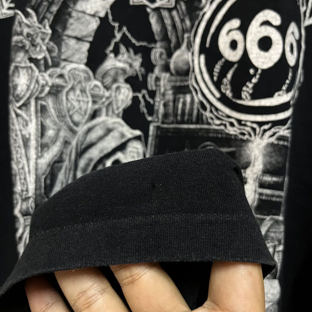 Band Tees × Black Sabbath × Vintage Vintage Black Sabbath 666 T Shirt Size US XL / EU 56 / 4 - 9 Thumbnail