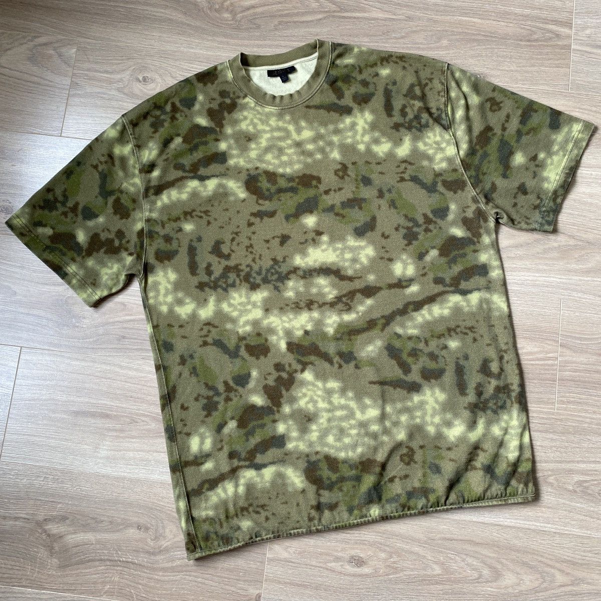 Season Yeezy Camo T-shirt