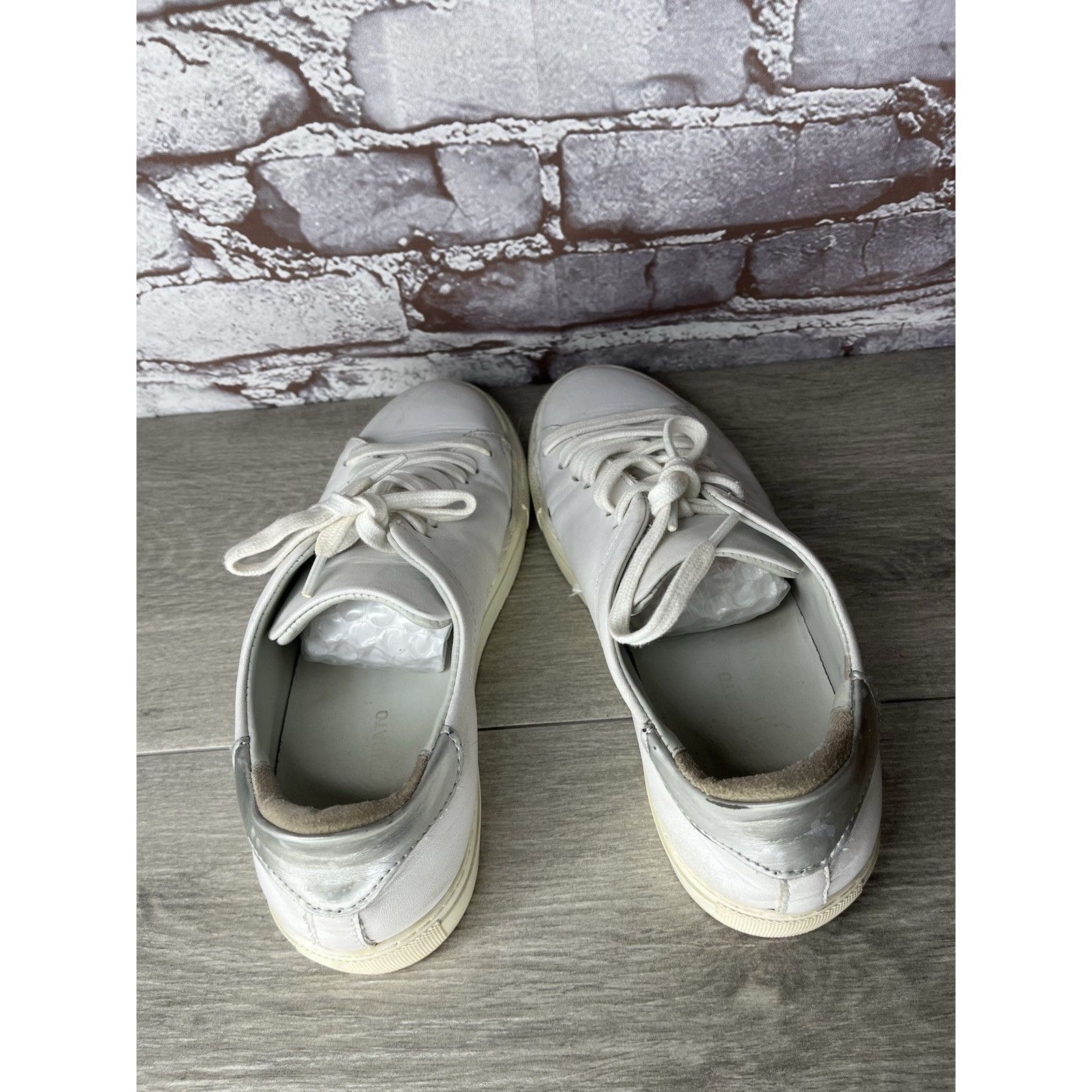 Axel Arigato Axel Arigato Womens Size 7.5 White Silver Sneakers Leather L Size US 7.5 / IT 37.5 - 6 Thumbnail