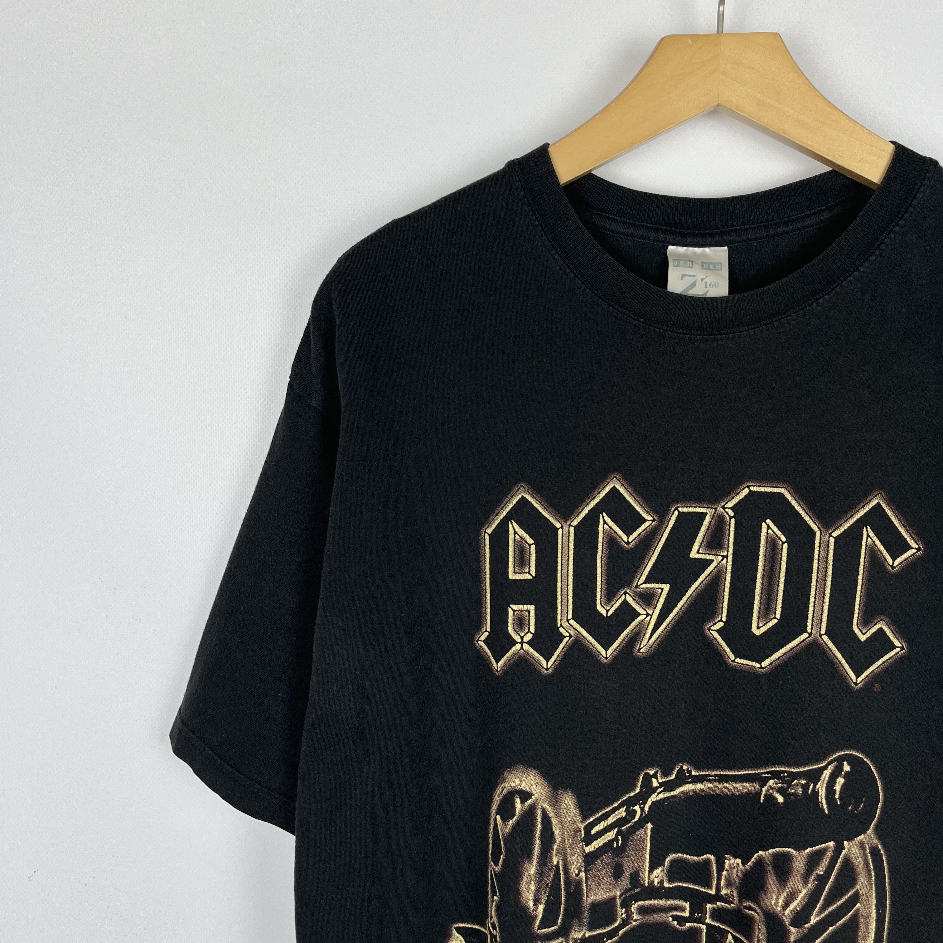Band Tees Vintage AC/DC For Those About To Rock Band T Shirt 1999 Size US M / EU 48-50 / 2 - 5 Thumbnail
