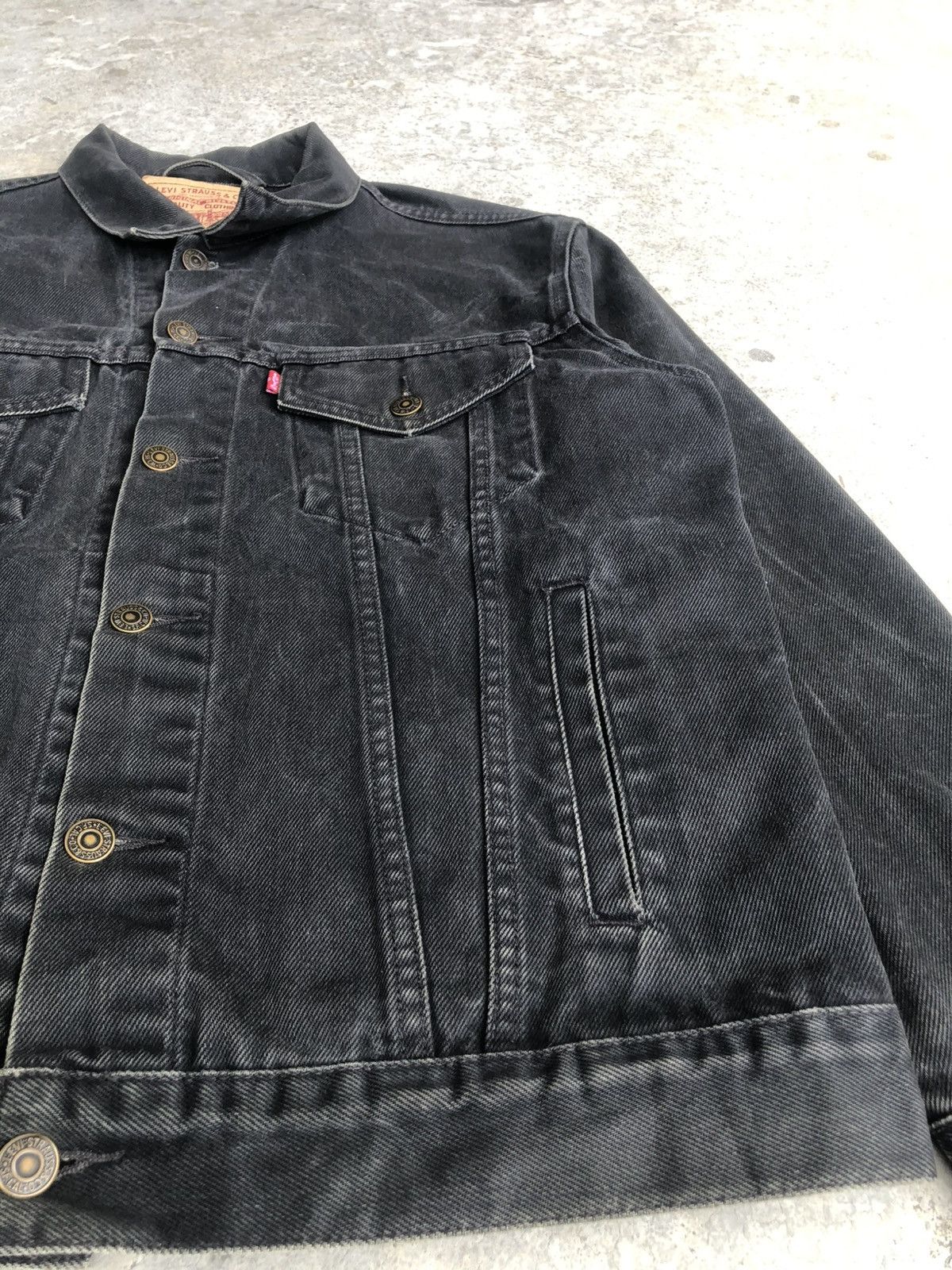 Levi's Vintage Levi’s Denim Jacket Distressed Size US L / EU 52-54 / 3 - 6 Thumbnail