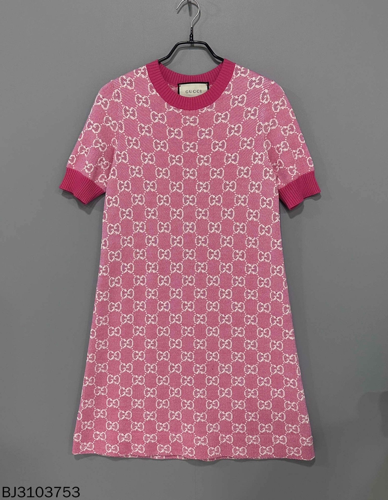 Gucci Gucci Pink T-Shirt S Women Size S / US 4 / IT 40 - 1 Thumbnail